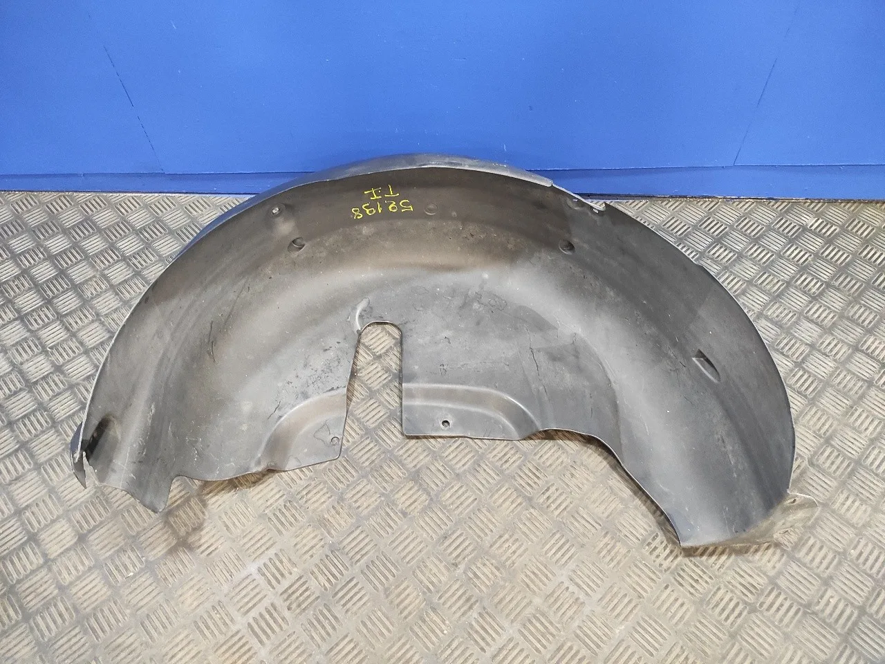 Plastico Paso Rueda Trasero Izquierdo para Citroën C3