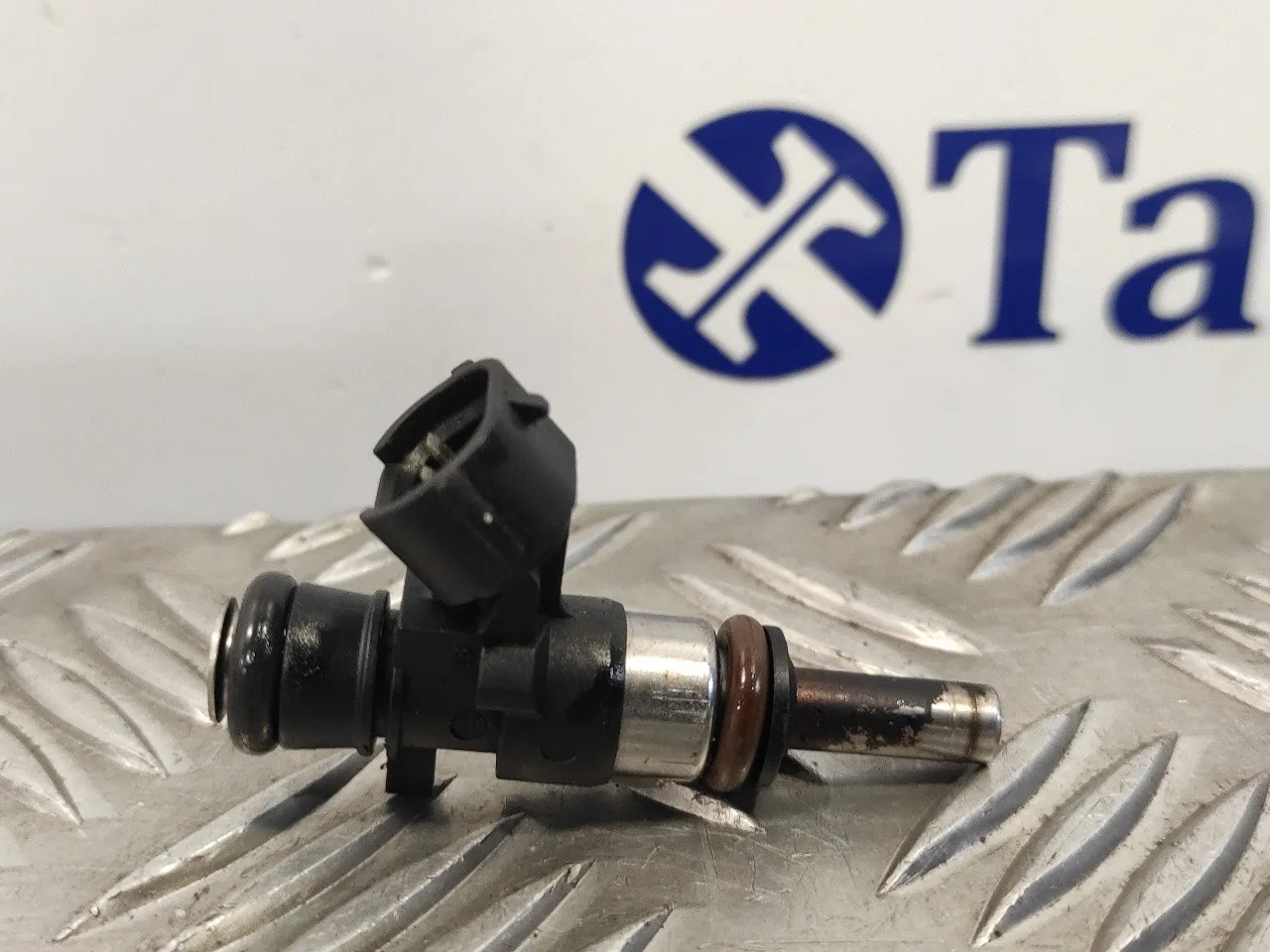 Inyector para Audi A3 Limousine (8Vs, 8Vm)