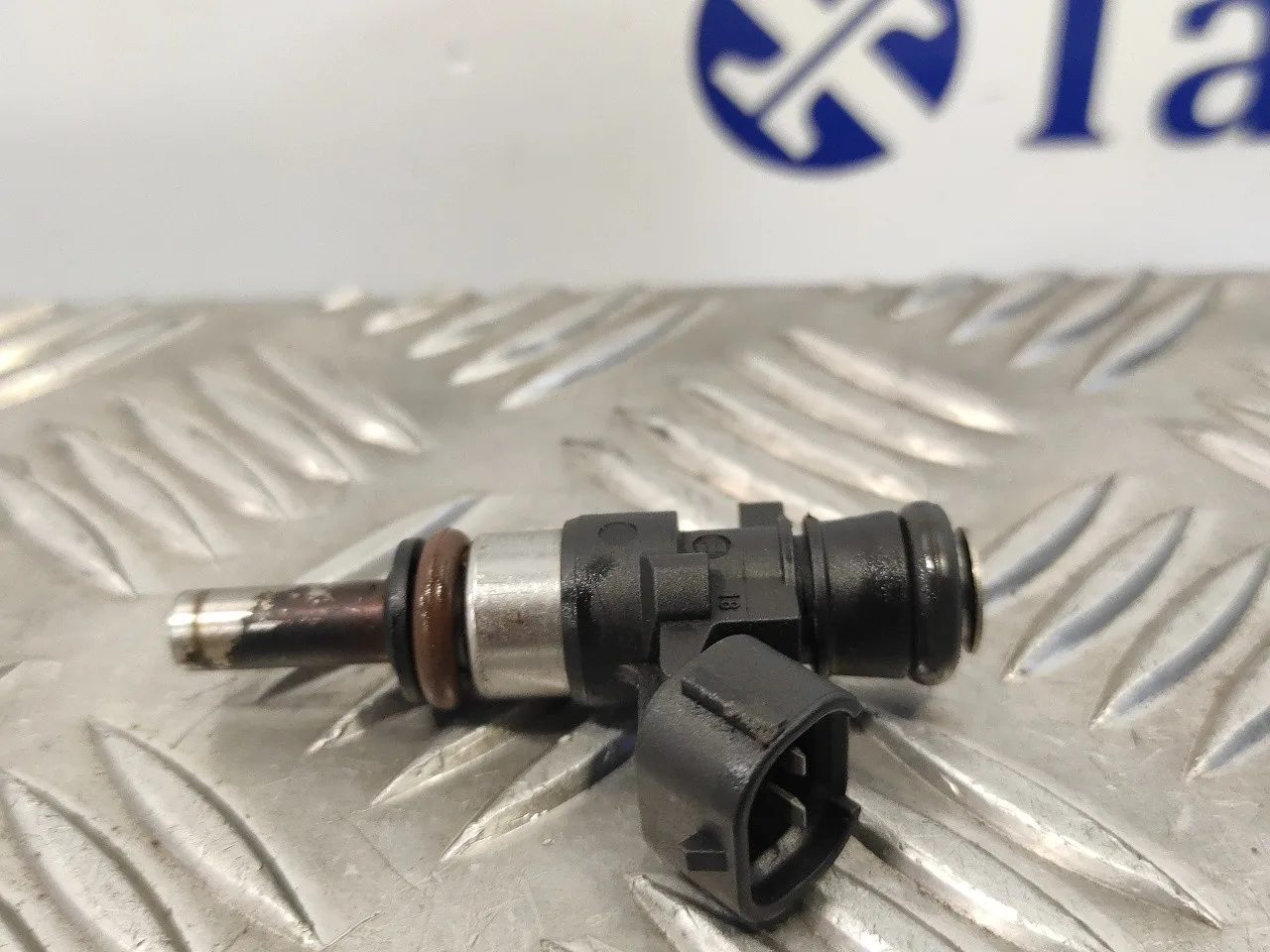 Inyector para Audi A3 Limousine (8Vs, 8Vm)