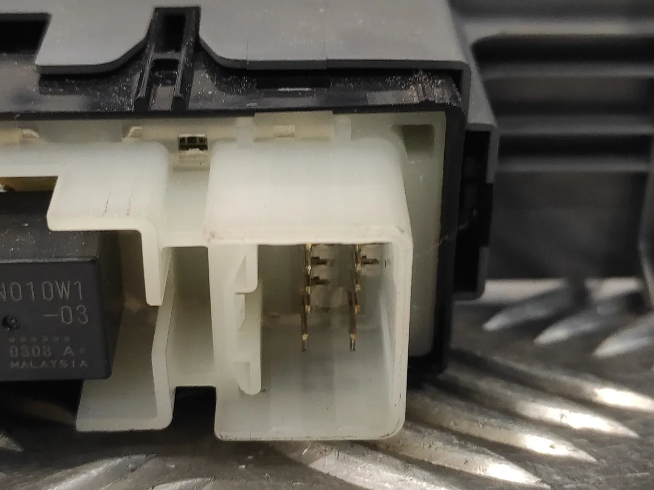 Mando Elevalunas Delantero Derecho para Toyota Avensis Verso (M20)