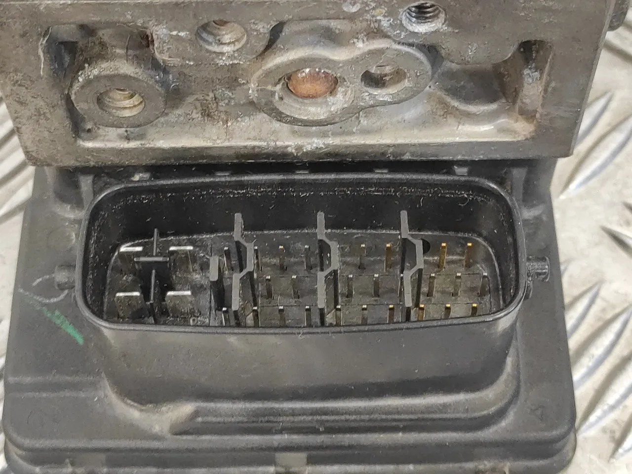 Abs para Toyota Avensis Verso (M20)