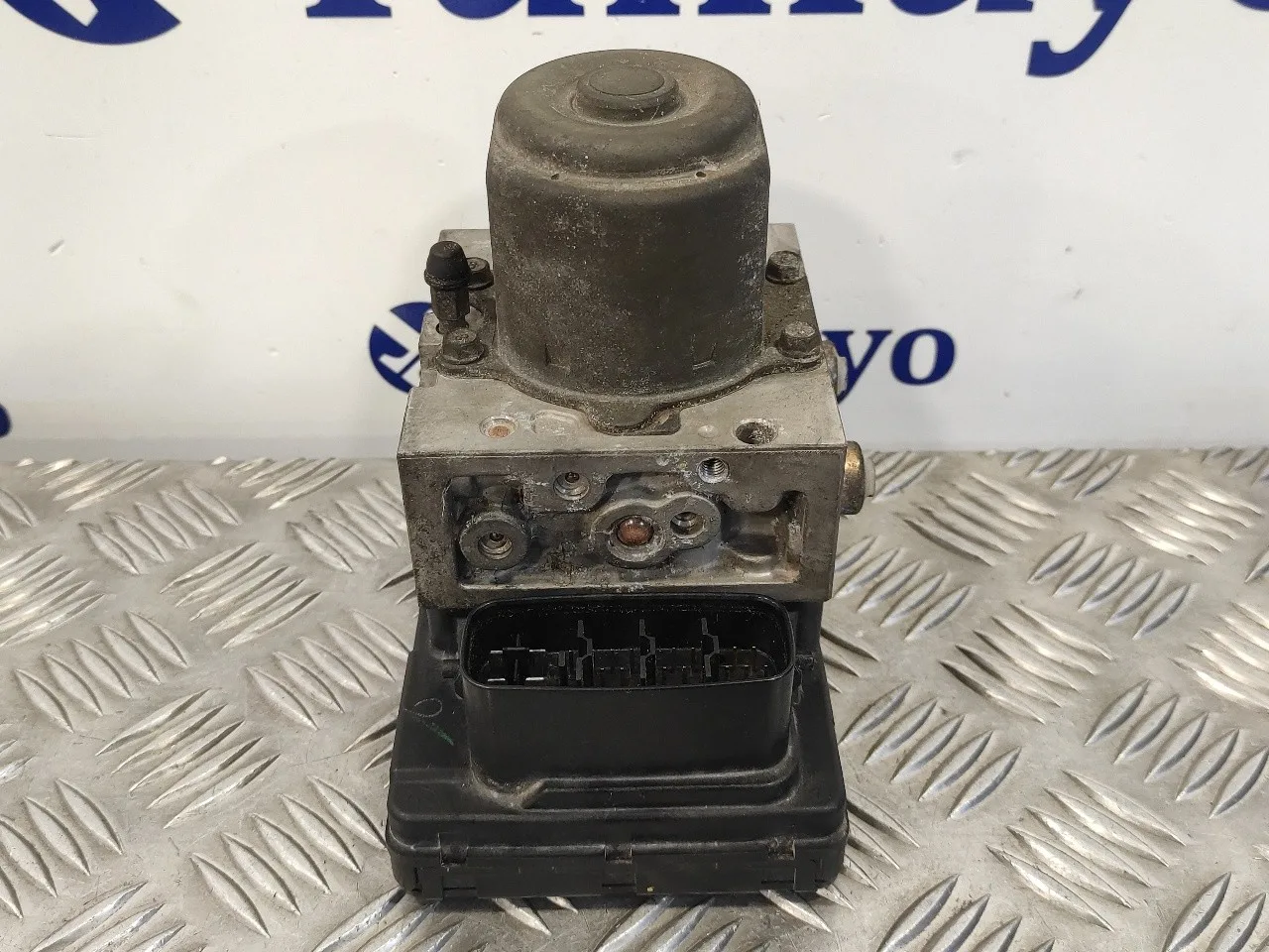 Abs para Toyota Avensis Verso (M20)