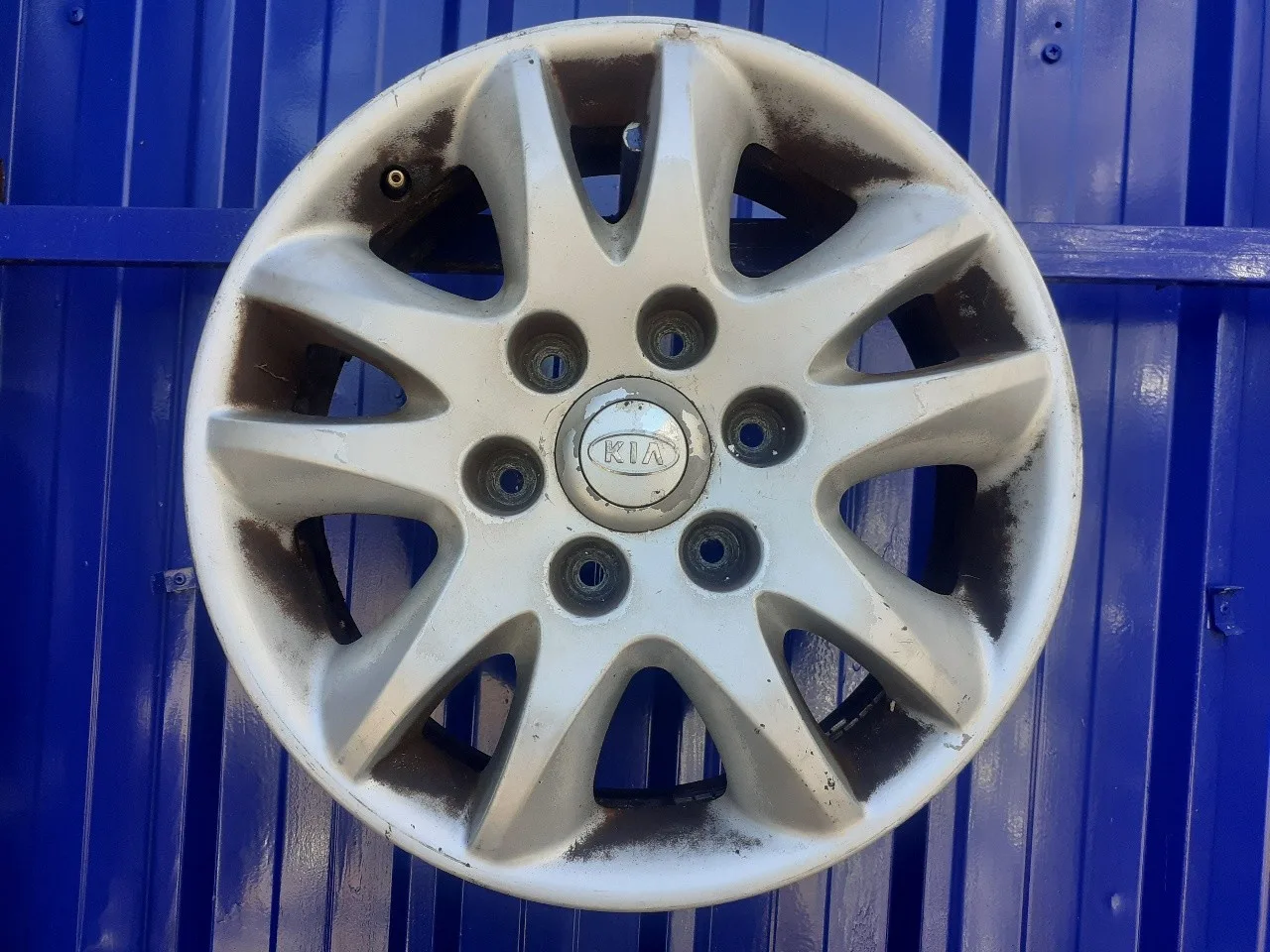 Llanta para Kia Carnival