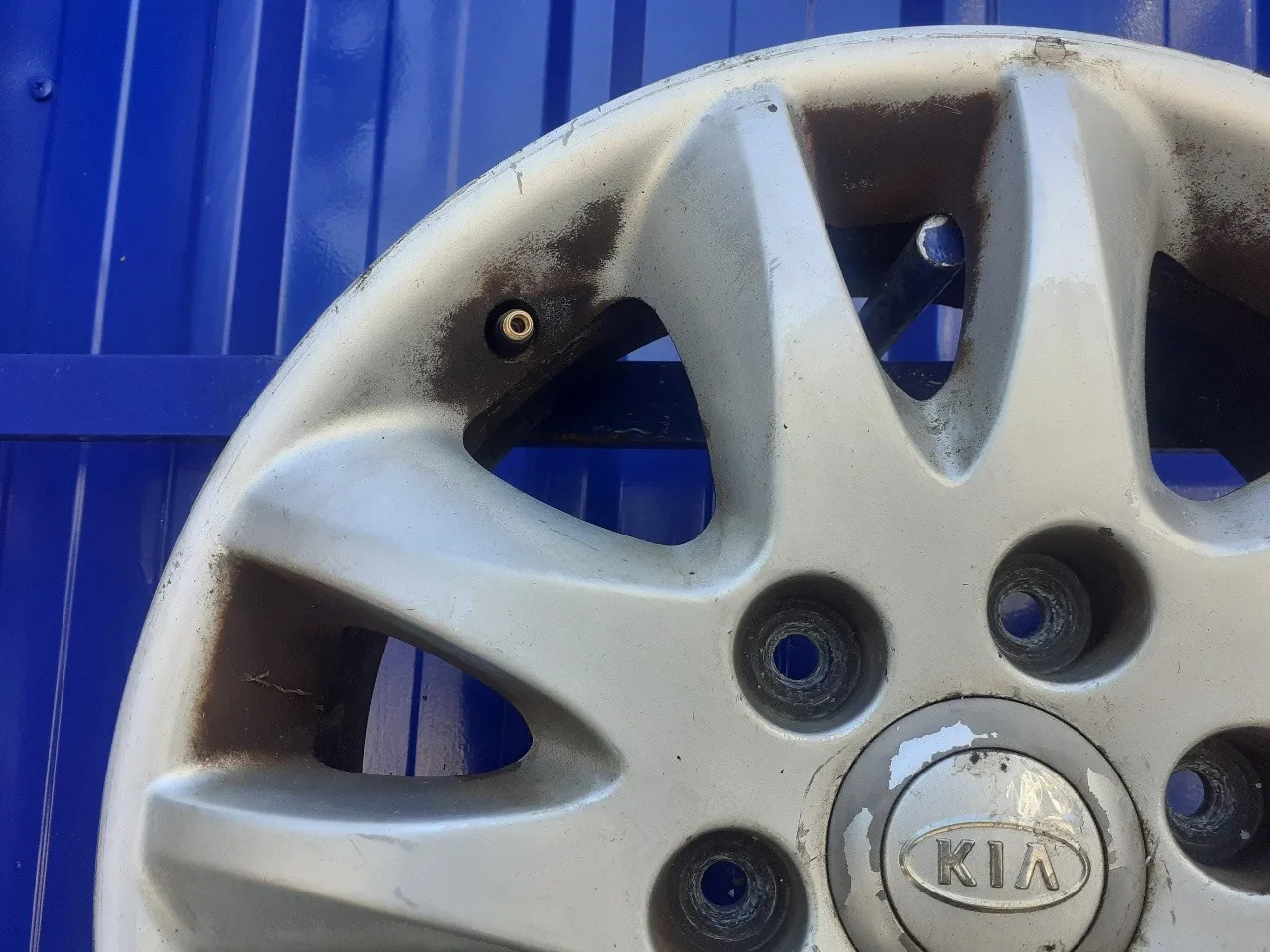 Llanta para Kia Carnival