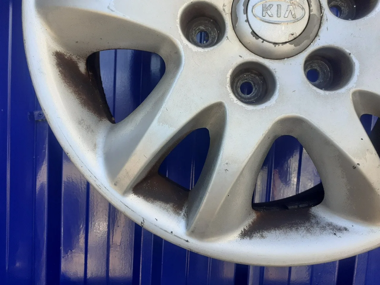Llanta para Kia Carnival