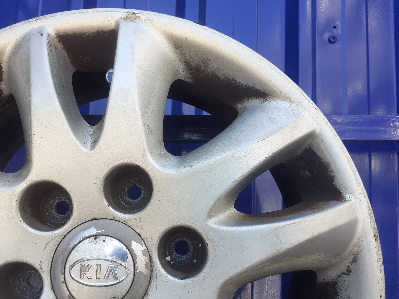 Llanta para Kia Carnival
