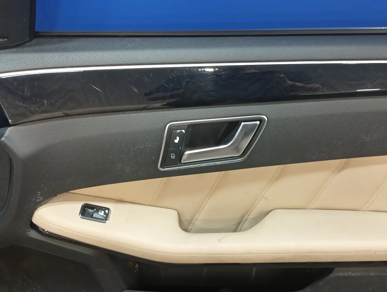 Puerta Delantera Derecha para Mercedes-Benz Clase E (W212) Lim.