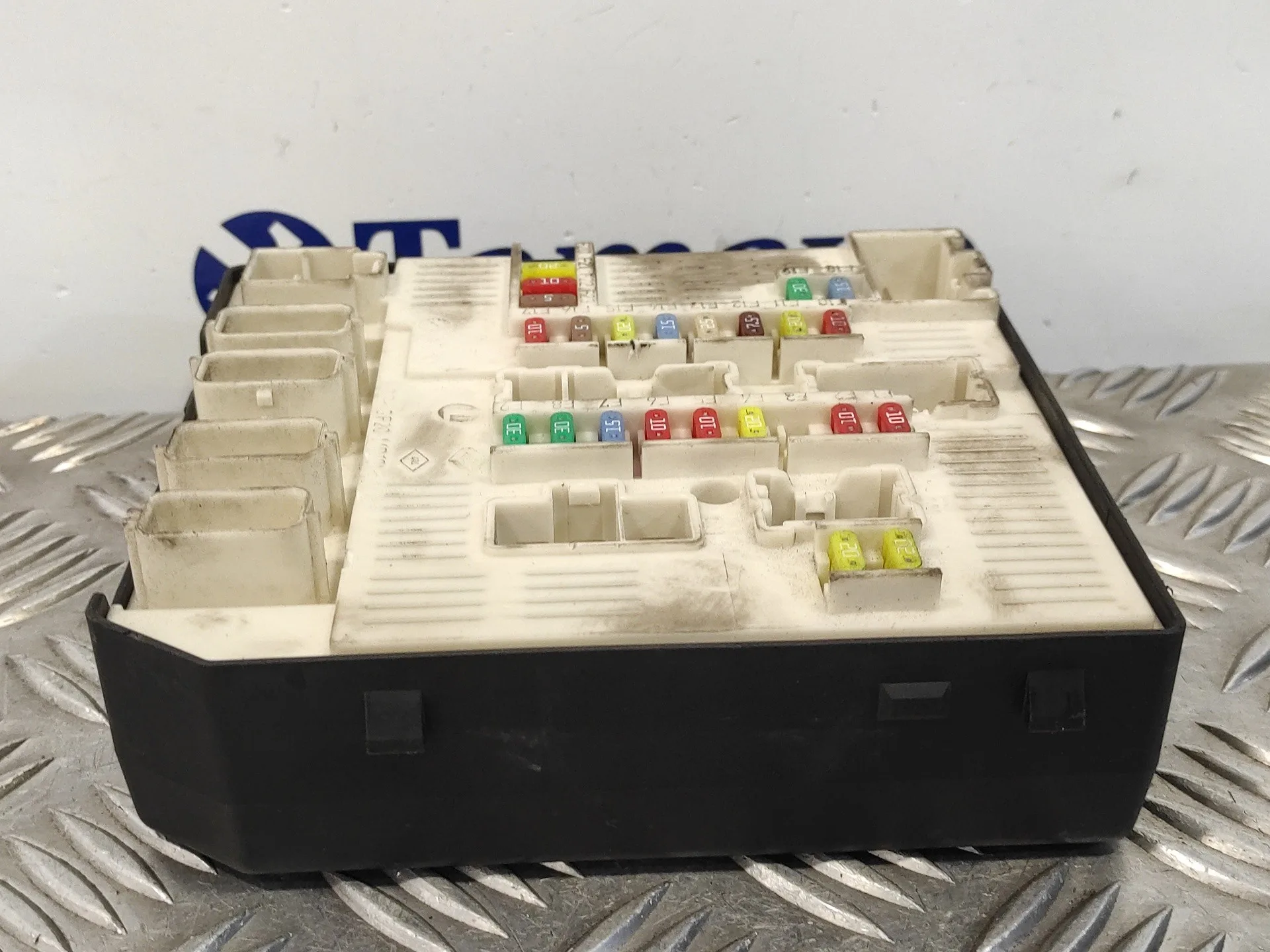 Caja Reles / Fusibles para Renault Megane Iii Berlina 5 P