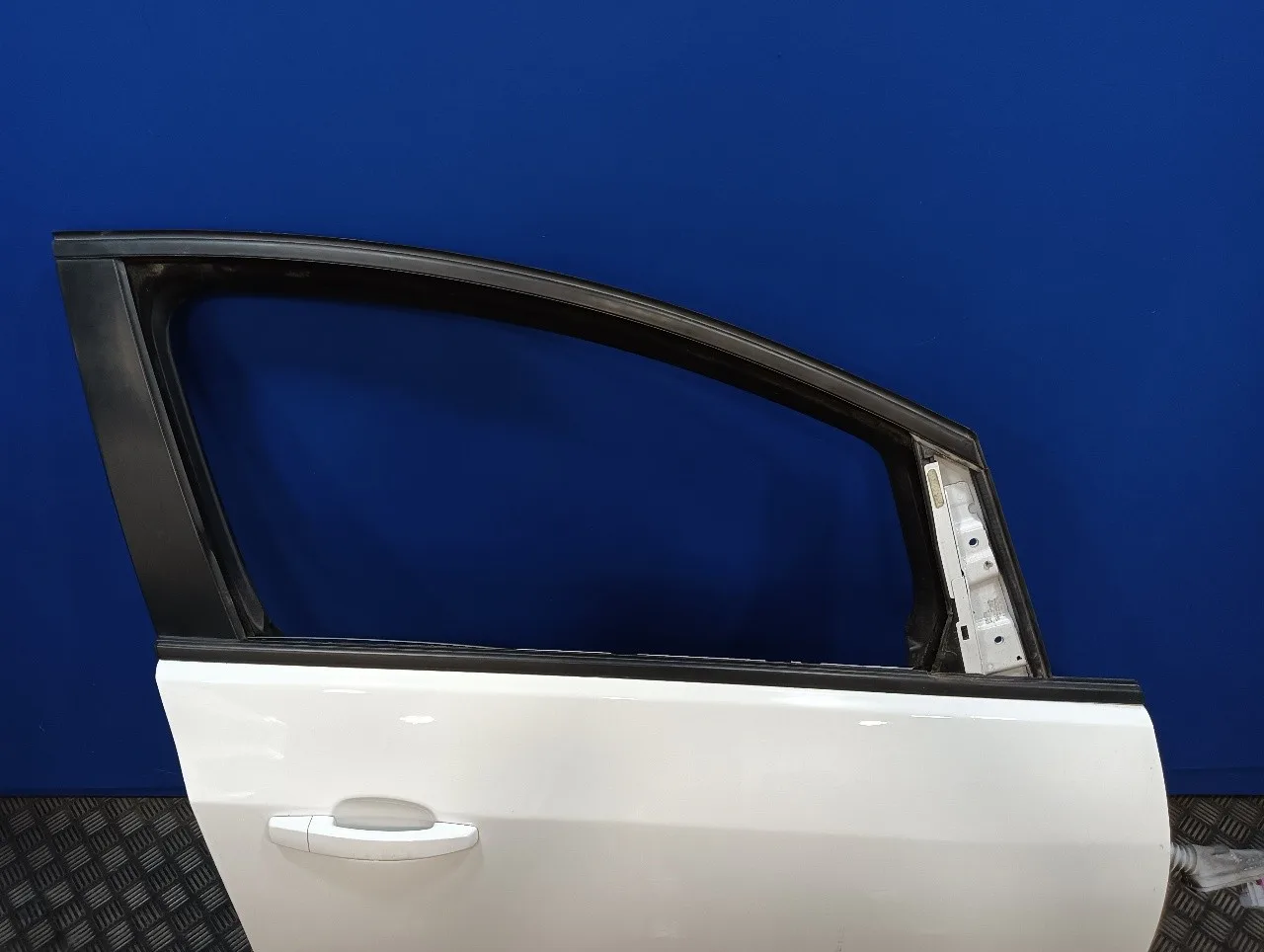 Puerta Delantera Derecha para Opel Astra J Lim.