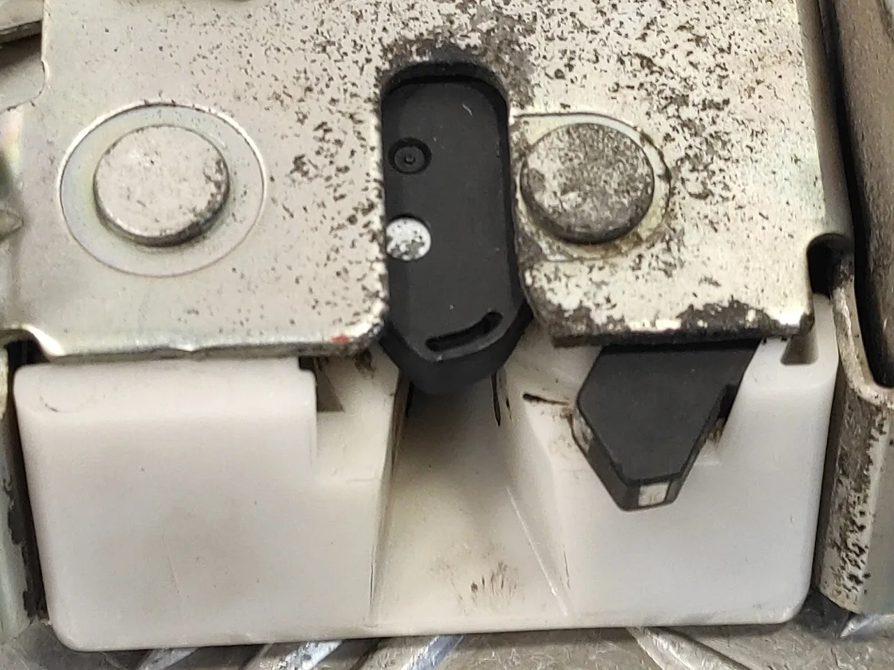 Cerradura Puerta Lateral Derecha para Nissan Nv 200 (M20)
