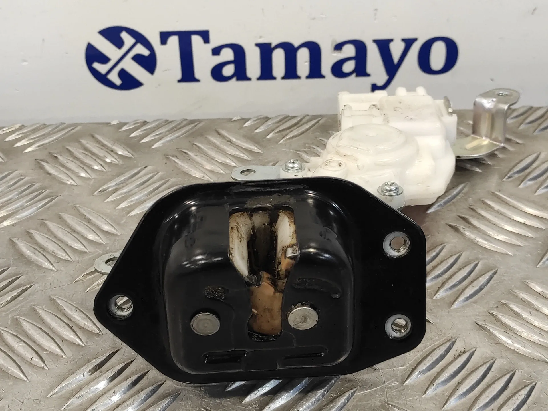 Cerradura Maletero / Porton para Nissan Nv 200 (M20)