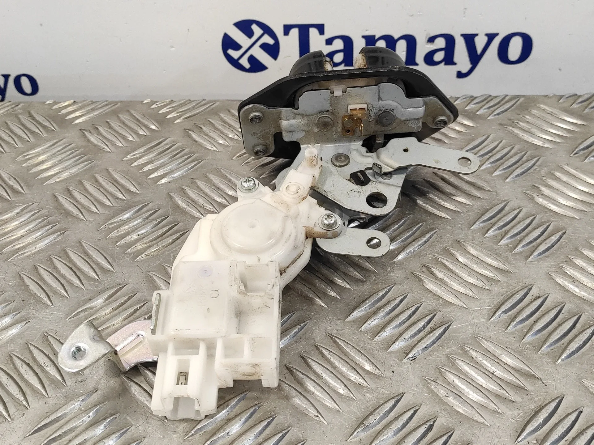 Cerradura Maletero / Porton para Nissan Nv 200 (M20)