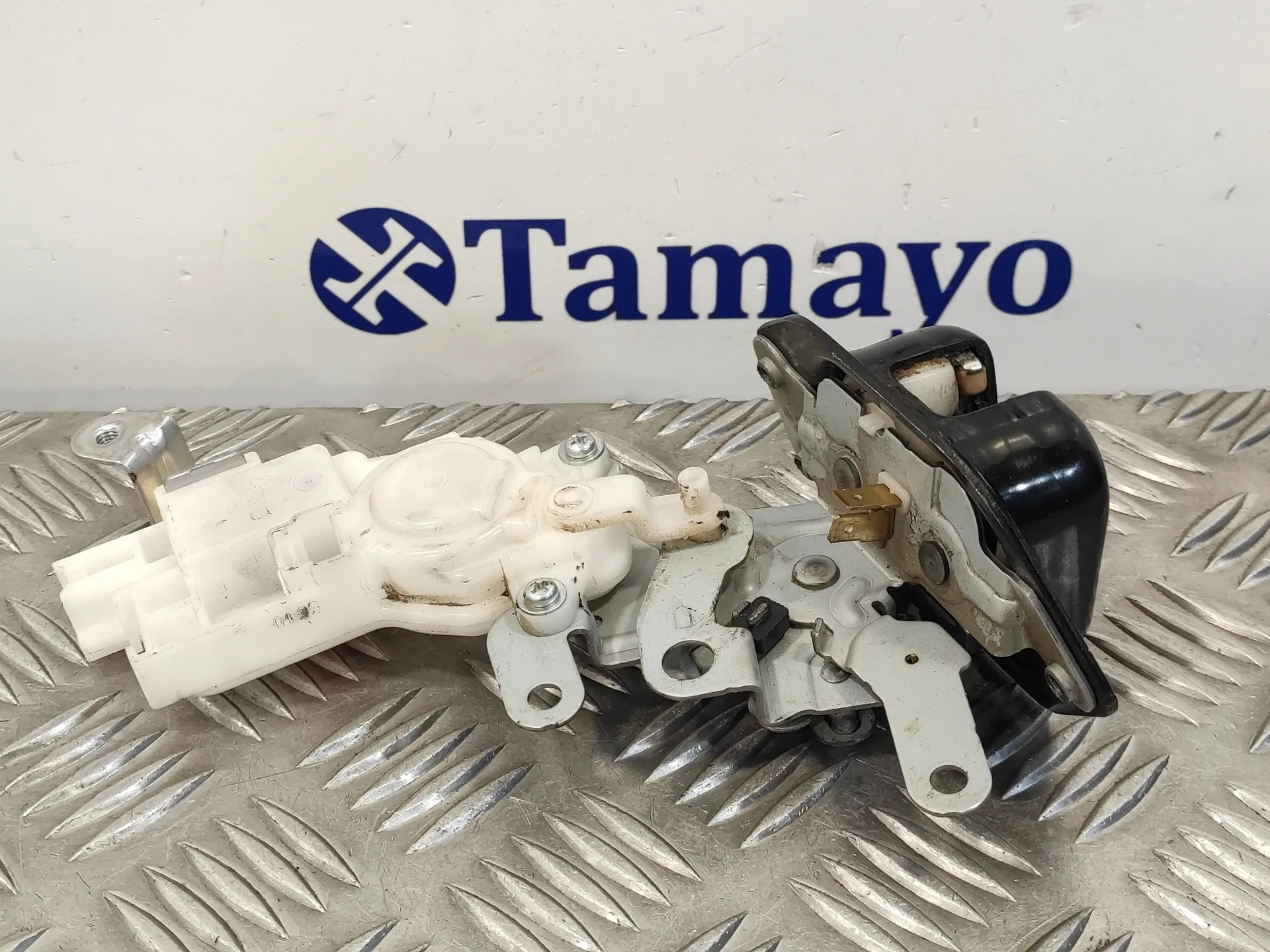 Cerradura Maletero / Porton para Nissan Nv 200 (M20)