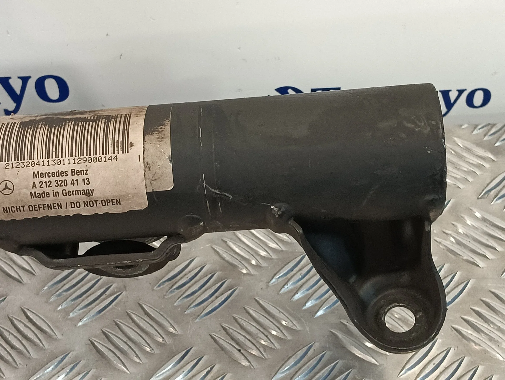 Amortiguador Delantero Izquierdo para Mercedes-Benz Clase E (W212) Lim.