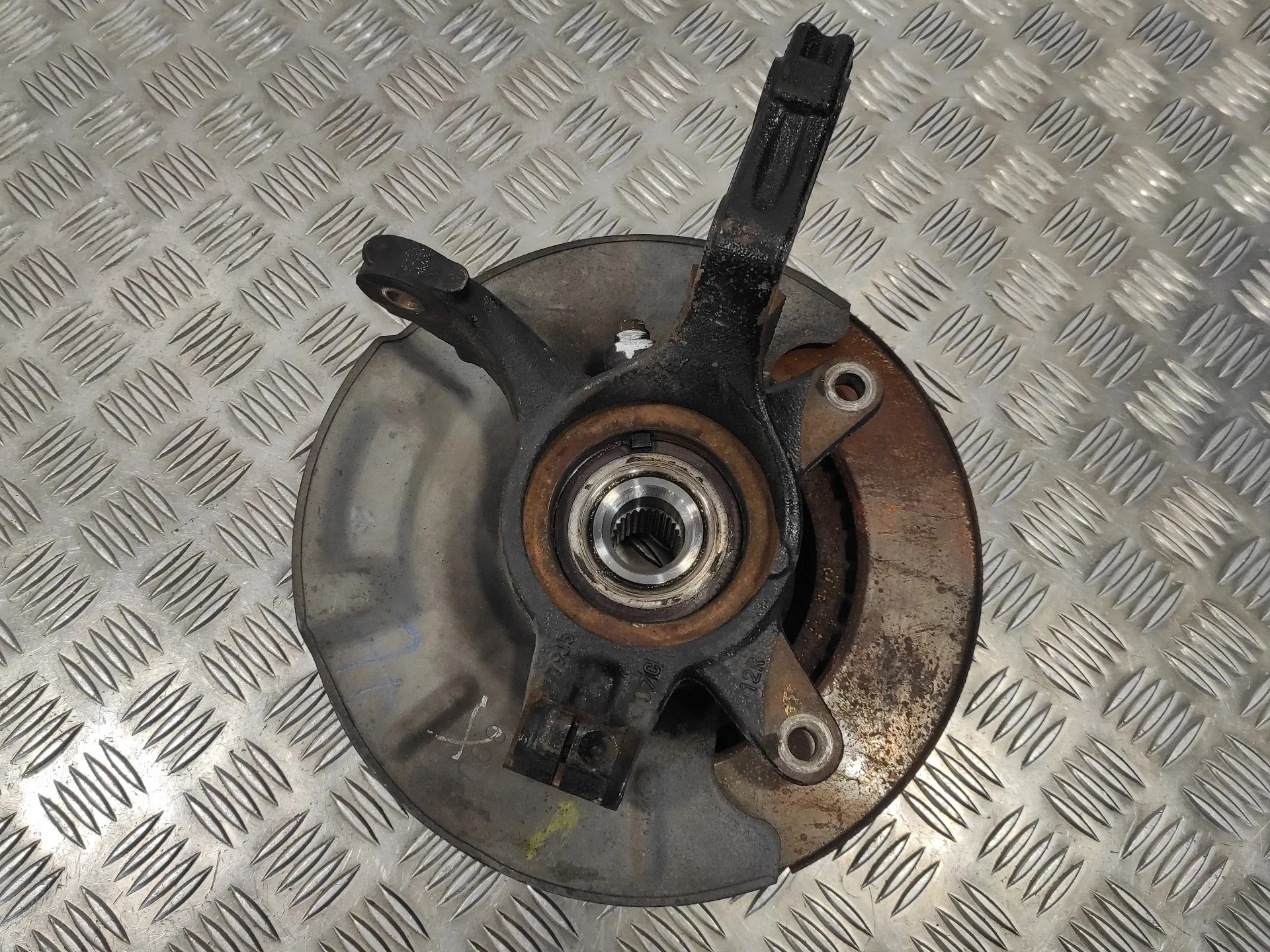 Mangueta Delantera Izquierda para Fiat Sedici (189)