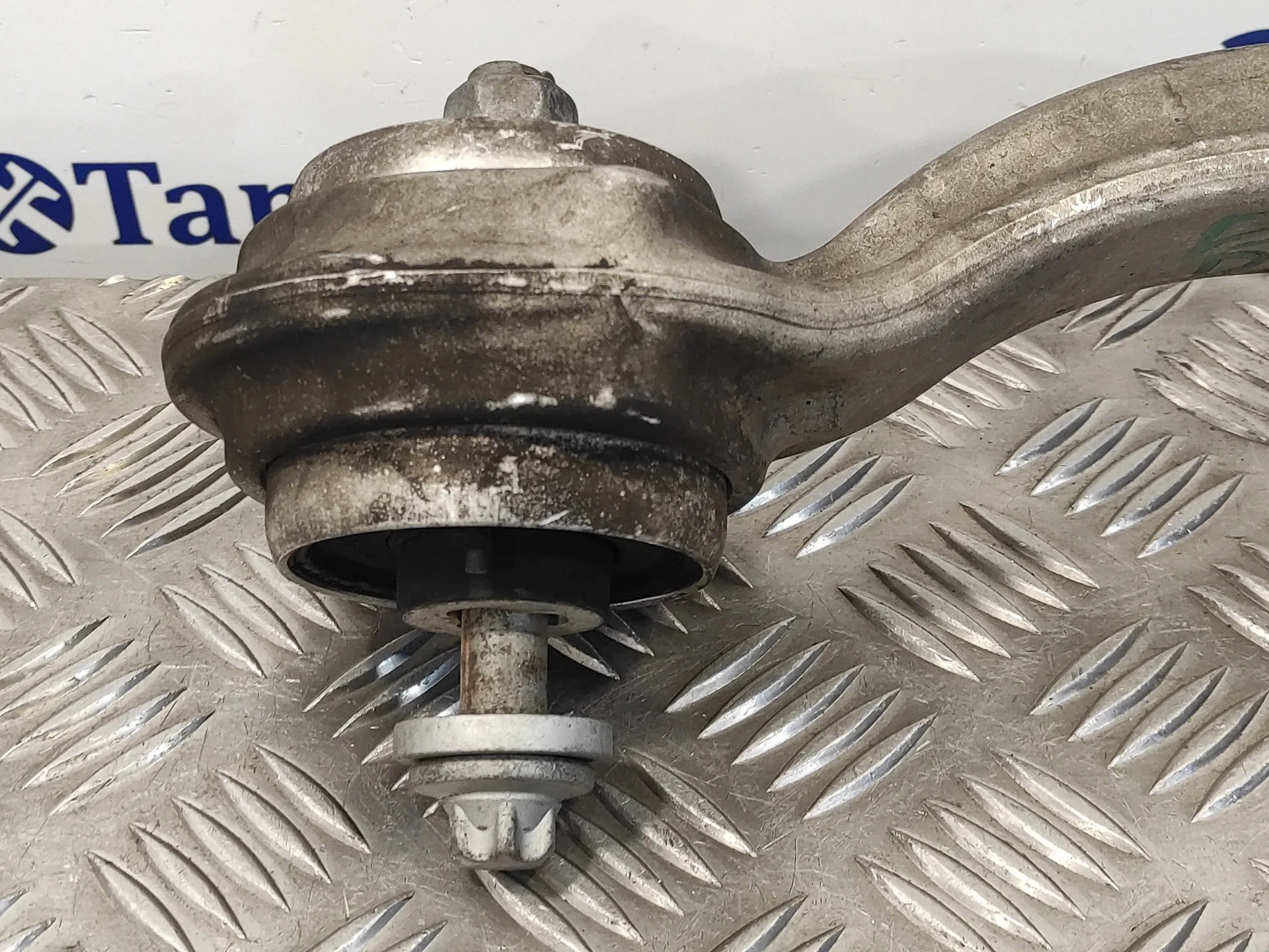 Brazo Suspension Superior Delantero Derecho para Mercedes-Benz Clase E (W212) Lim.