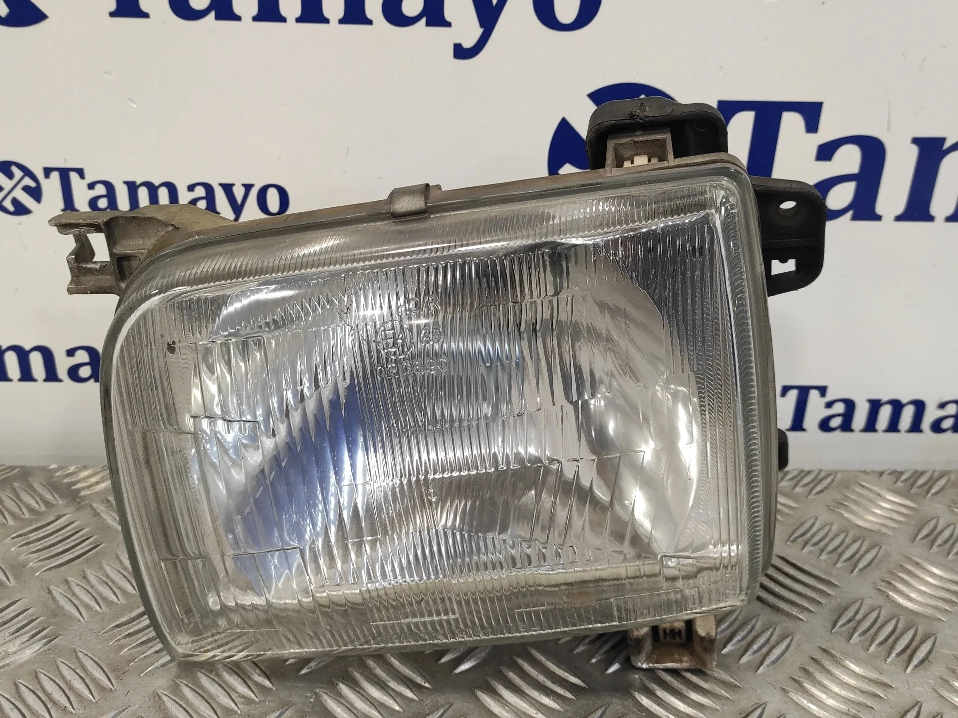 Faro Izquierdo para Nissan Pick-Up (D22)