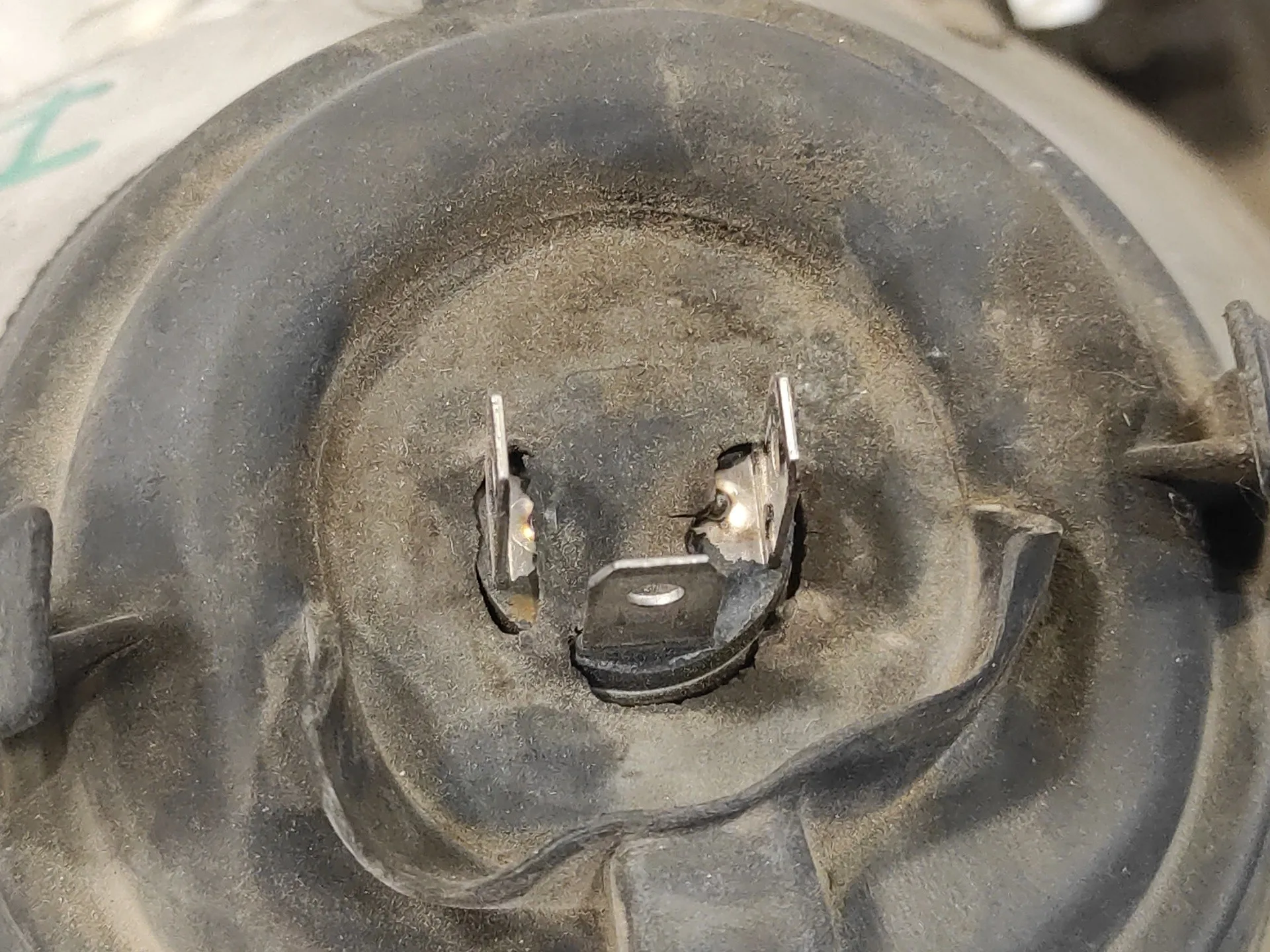 Faro Izquierdo para Nissan Pick-Up (D22)