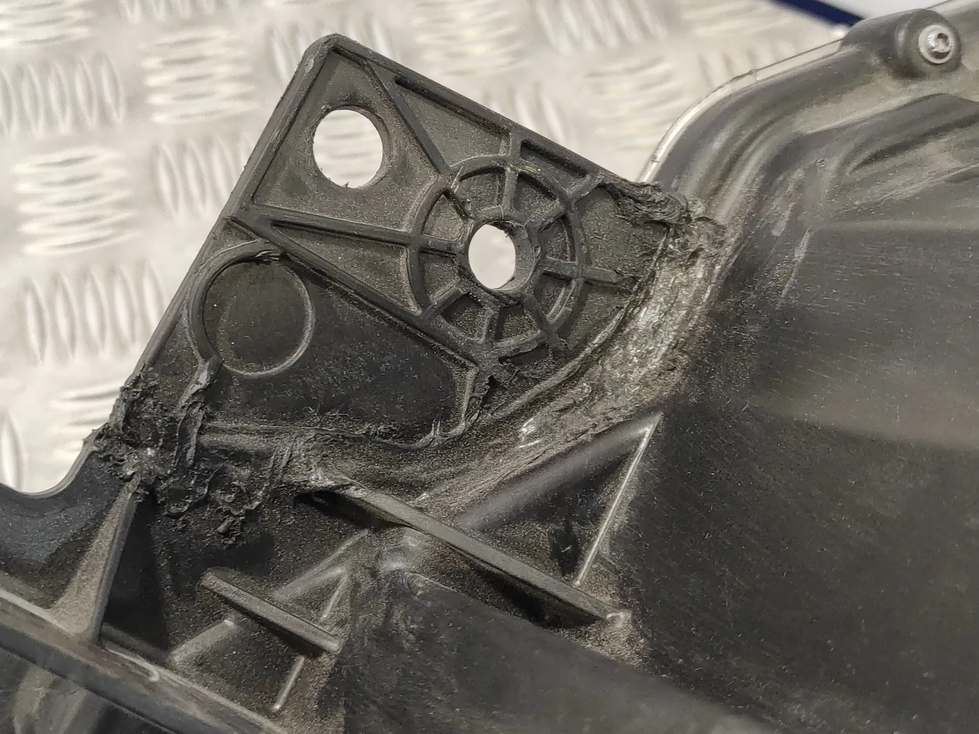 Faro Izquierdo para Ford Explorer Ctw