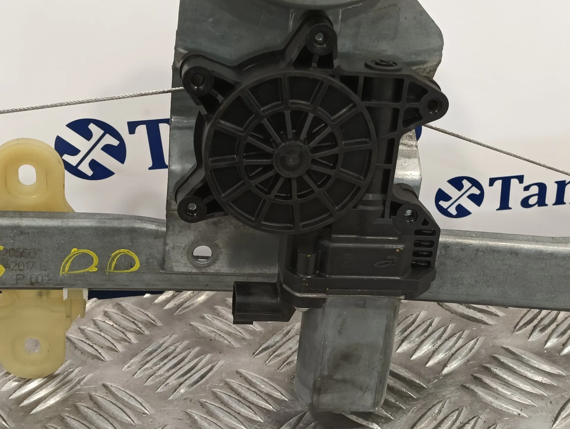 Elevalunas Delantero Derecho para Renault Clio Iv