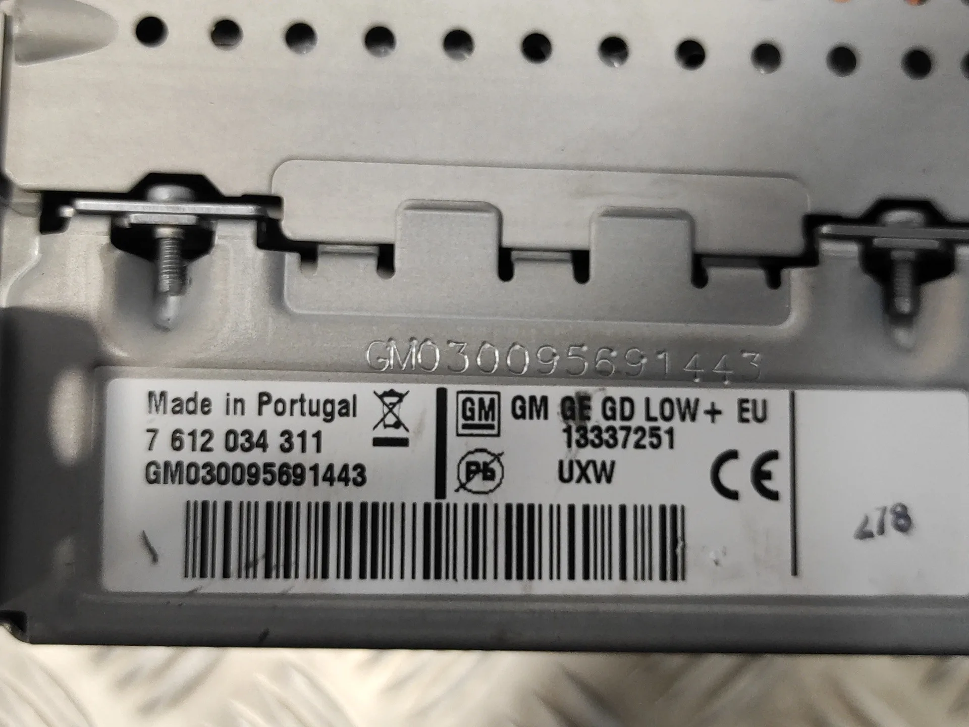 Sistema Audio / Radio Cd para Opel Astra J Lim.
