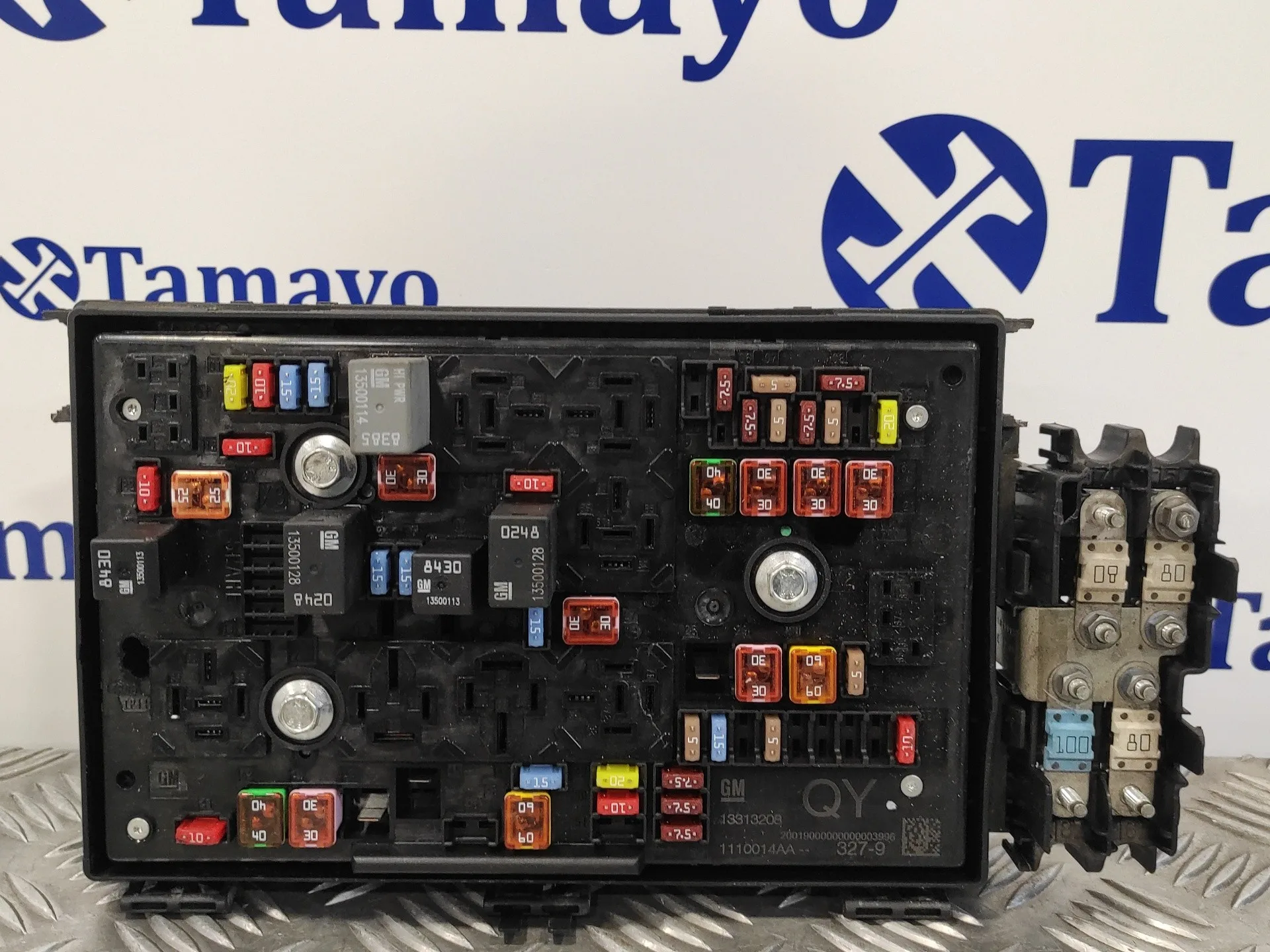 Caja Reles / Fusibles para Opel Astra J Lim.