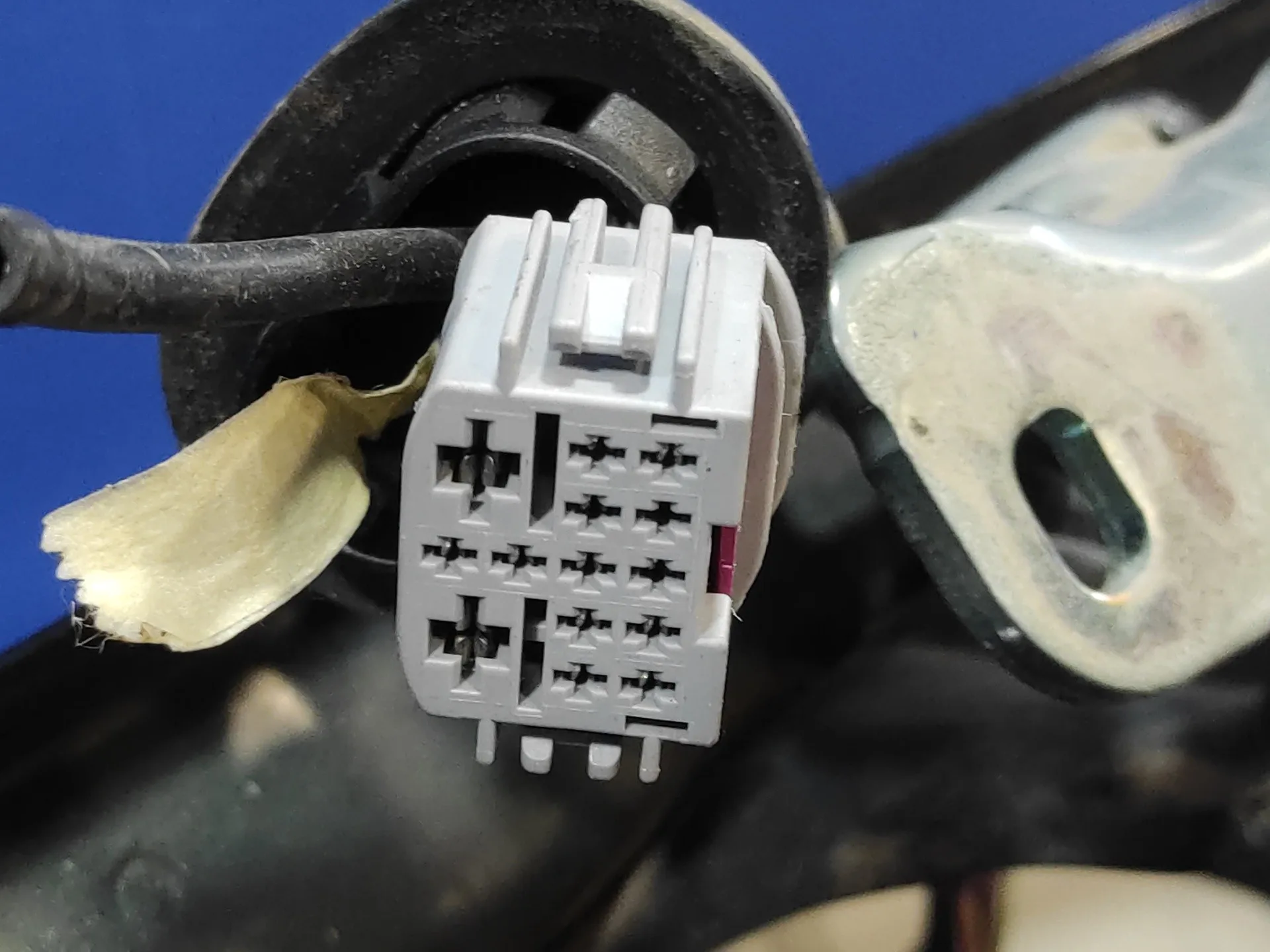 Porton Trasero para Opel Astra J Lim.