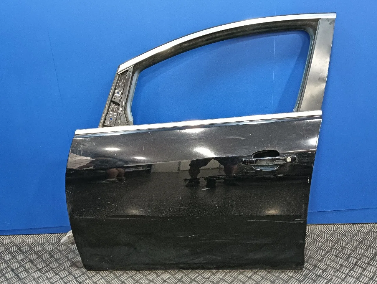 Puerta Delantera Izquierda para Opel Astra J Lim.