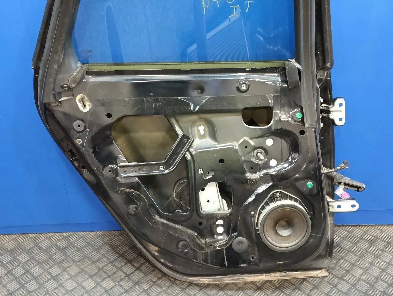 Puerta Trasera Izquierda para Opel Astra J Lim.