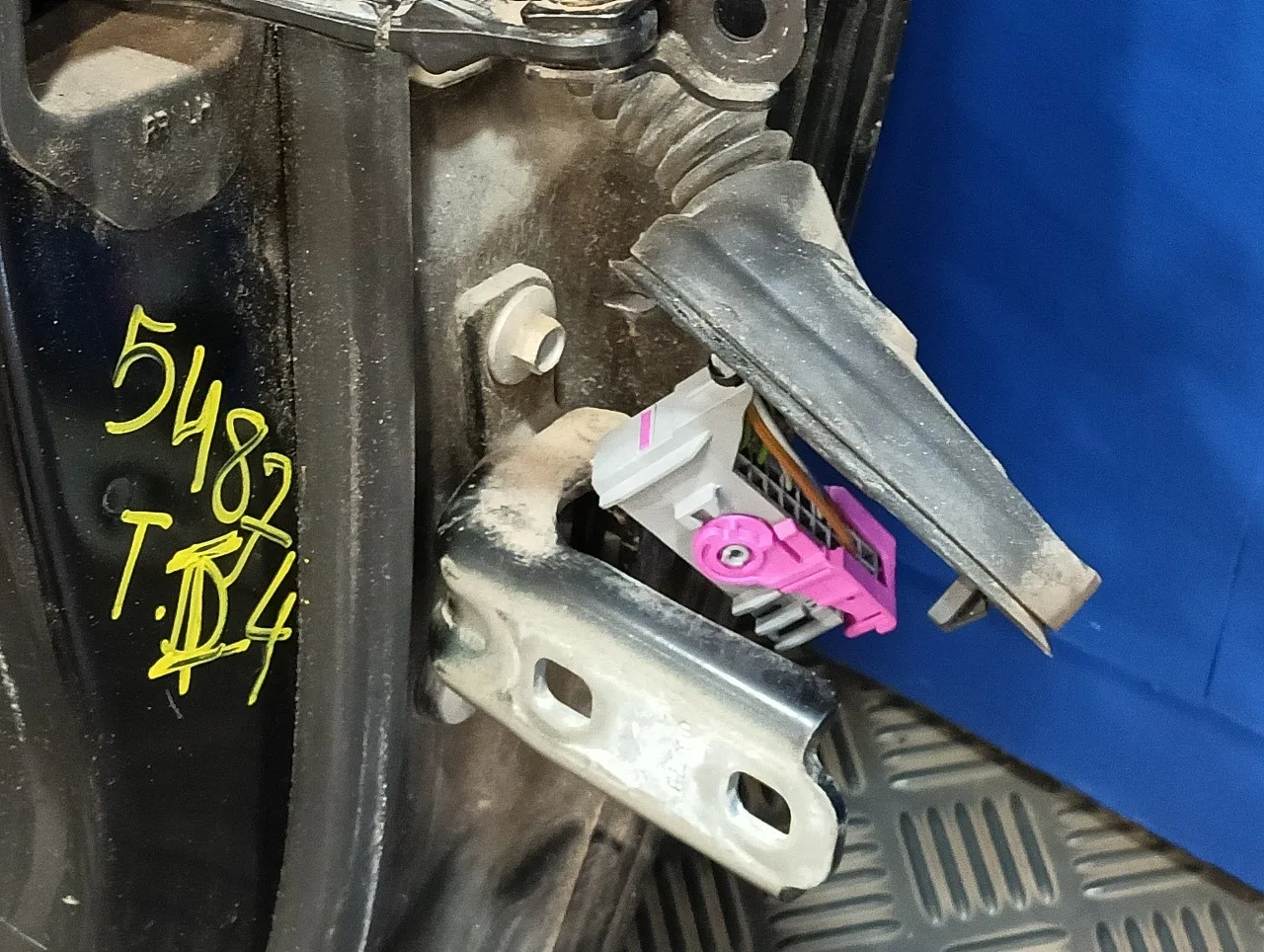 Puerta Trasera Izquierda para Opel Astra J Lim.