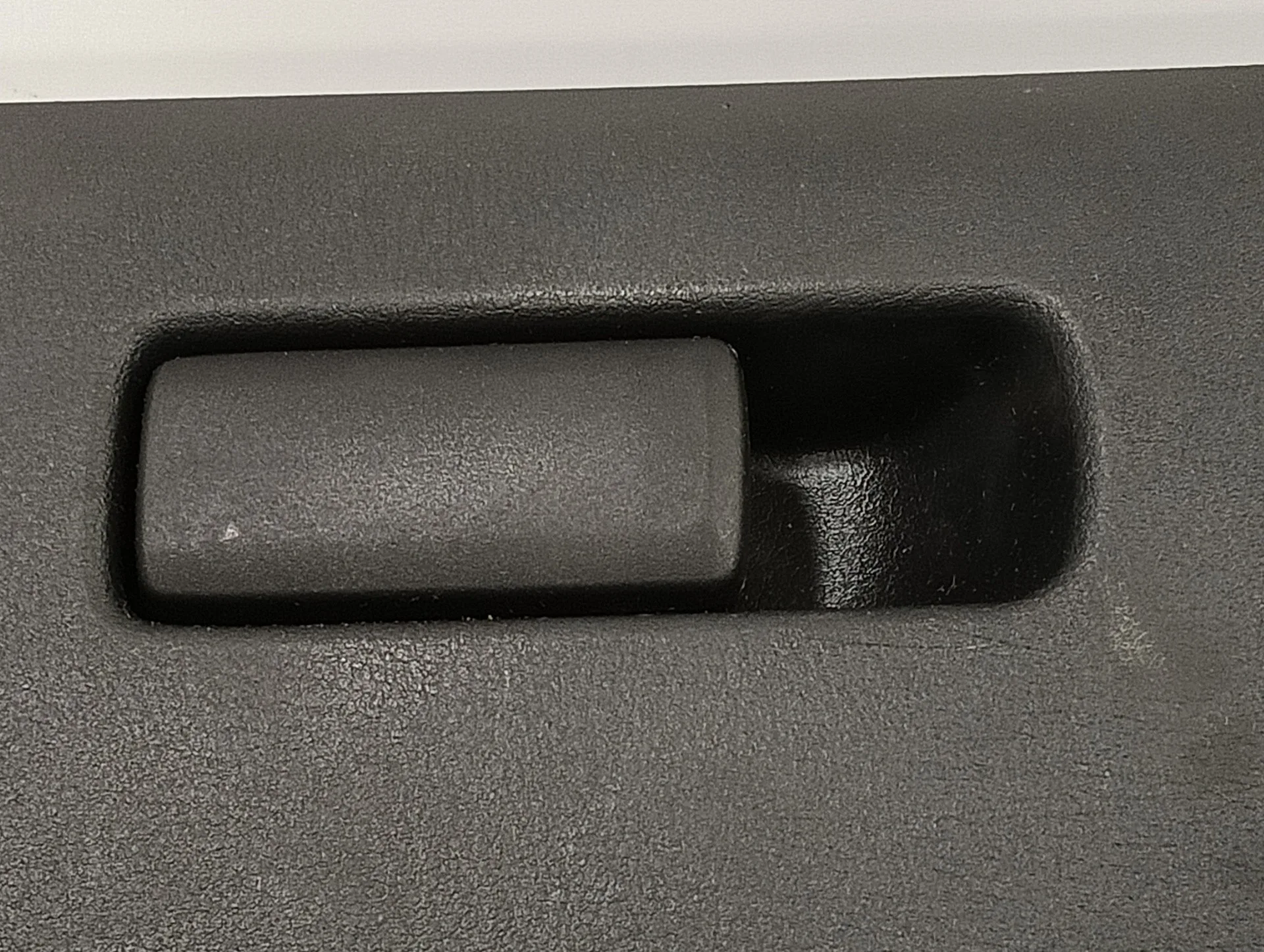 Guantera para Mazda 3 Berlina (Bp)
