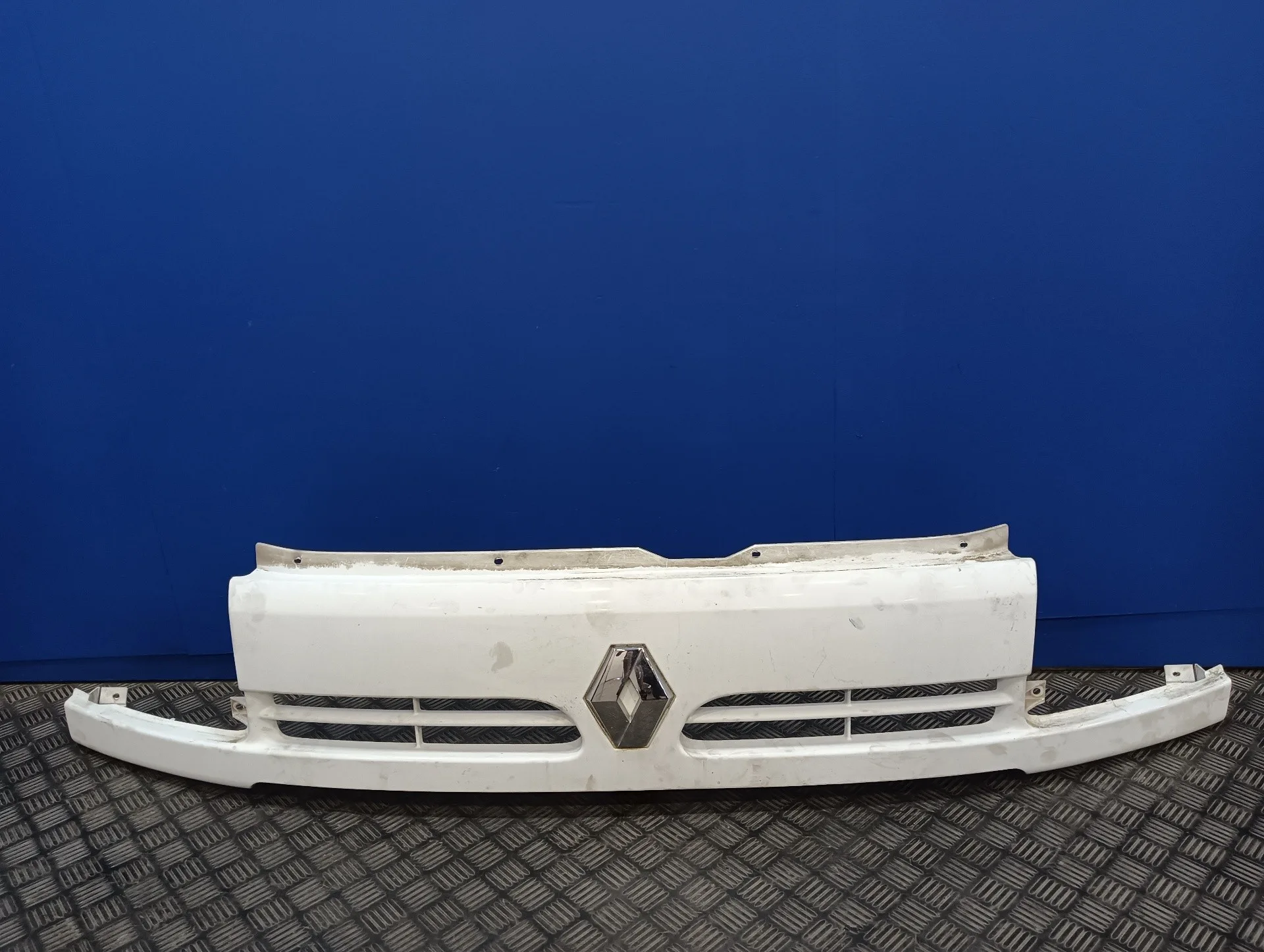 Rejilla Delantera para Renault Master Desde '98