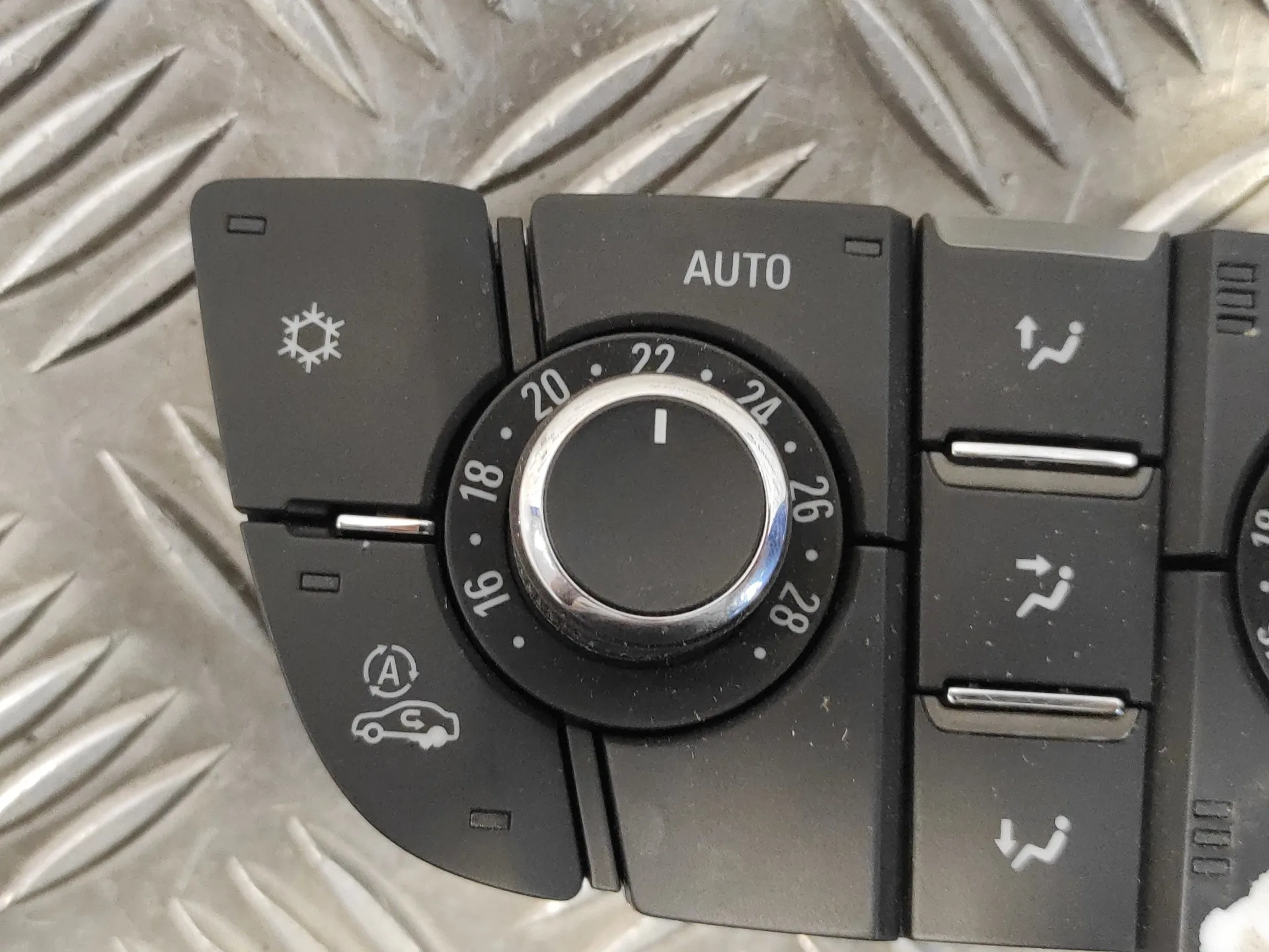 Mando Climatizador para Opel Astra J Lim.