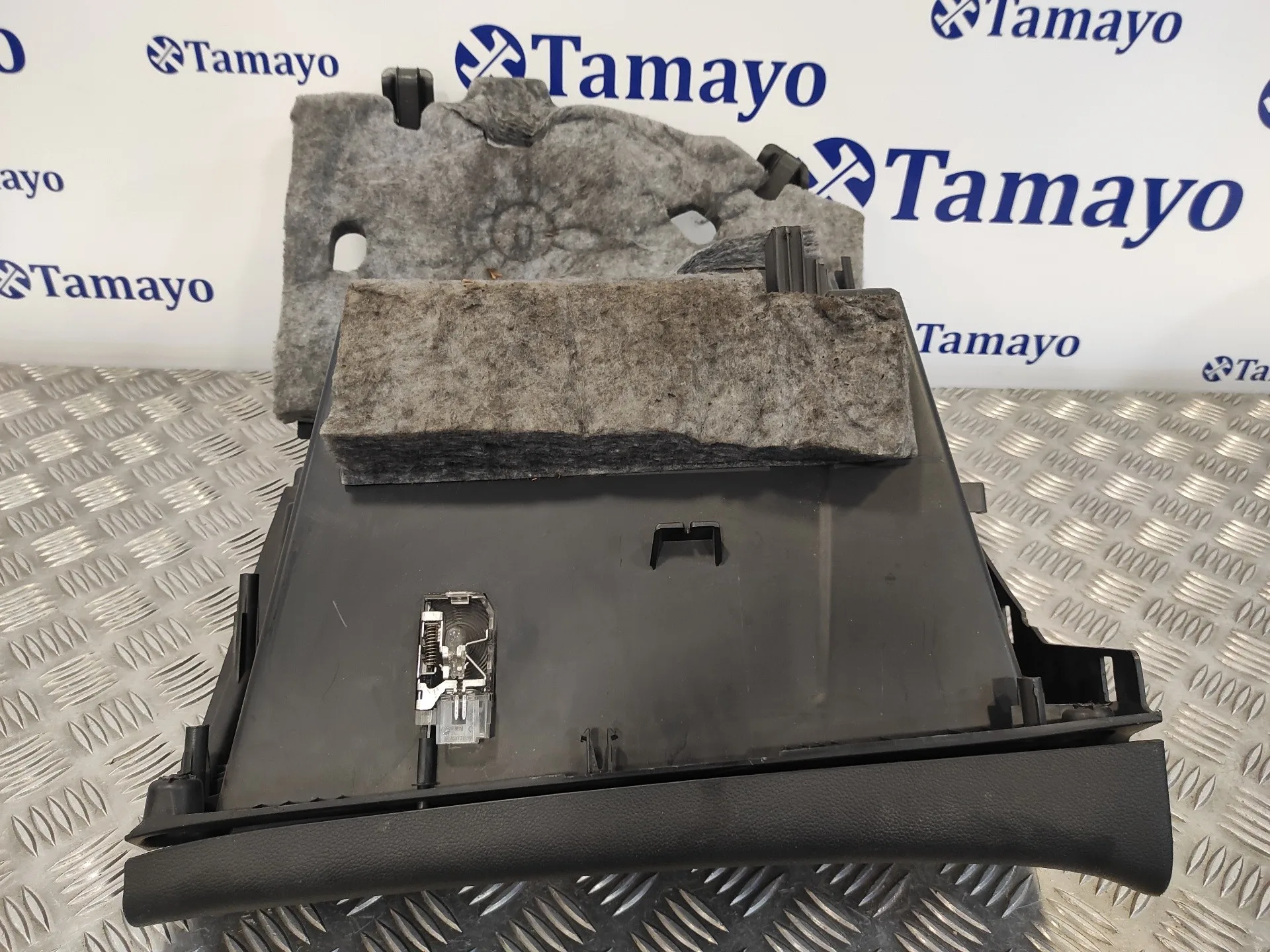 Guantera para Opel Astra J Lim.