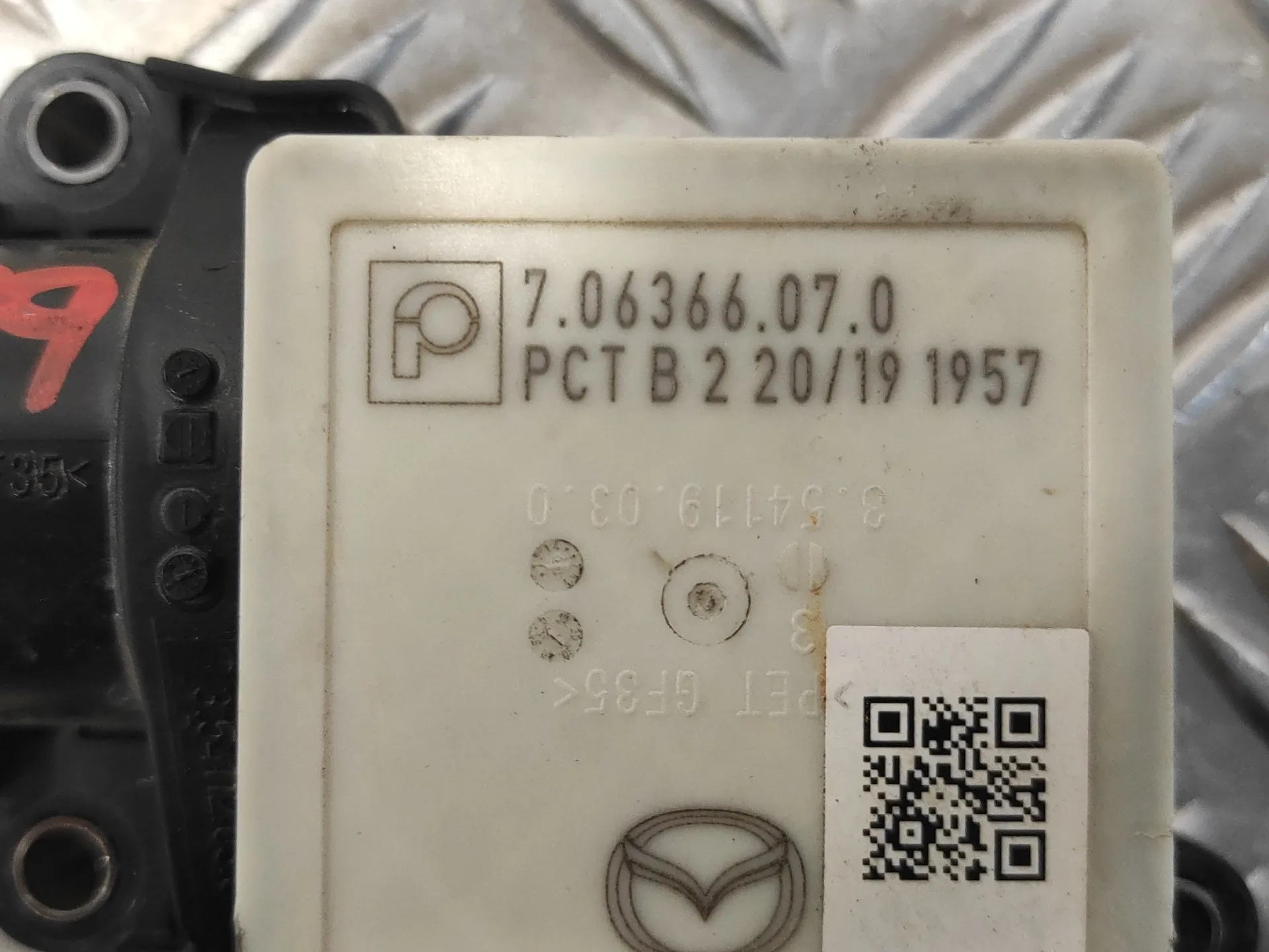 Caja Mariposa para Mazda 3 Berlina (Bp)