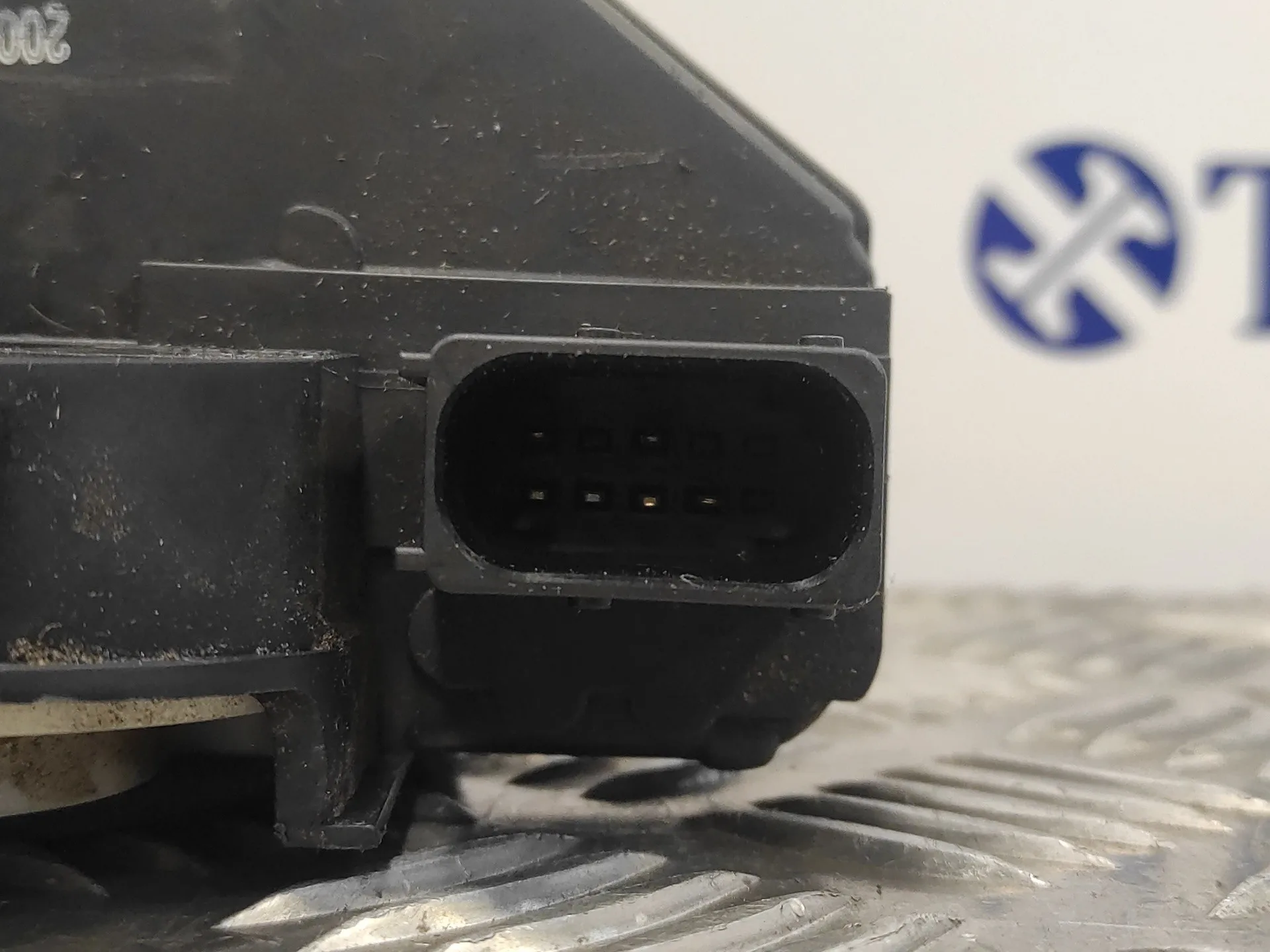 Cerradura Puerta Trasera Derecha para Opel Astra J Lim.