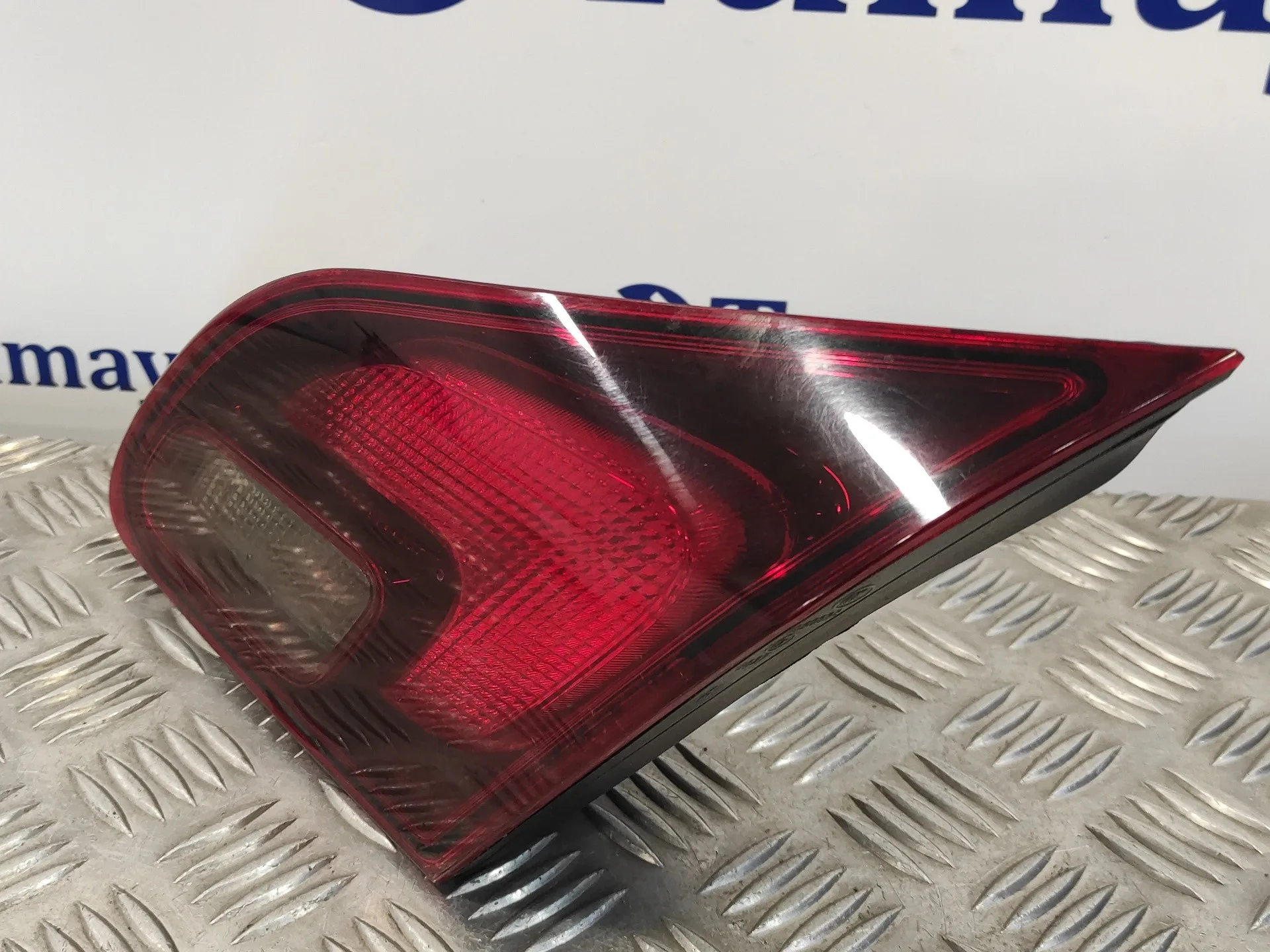 Piloto Trasero Derecho Interior para Opel Astra J Lim.