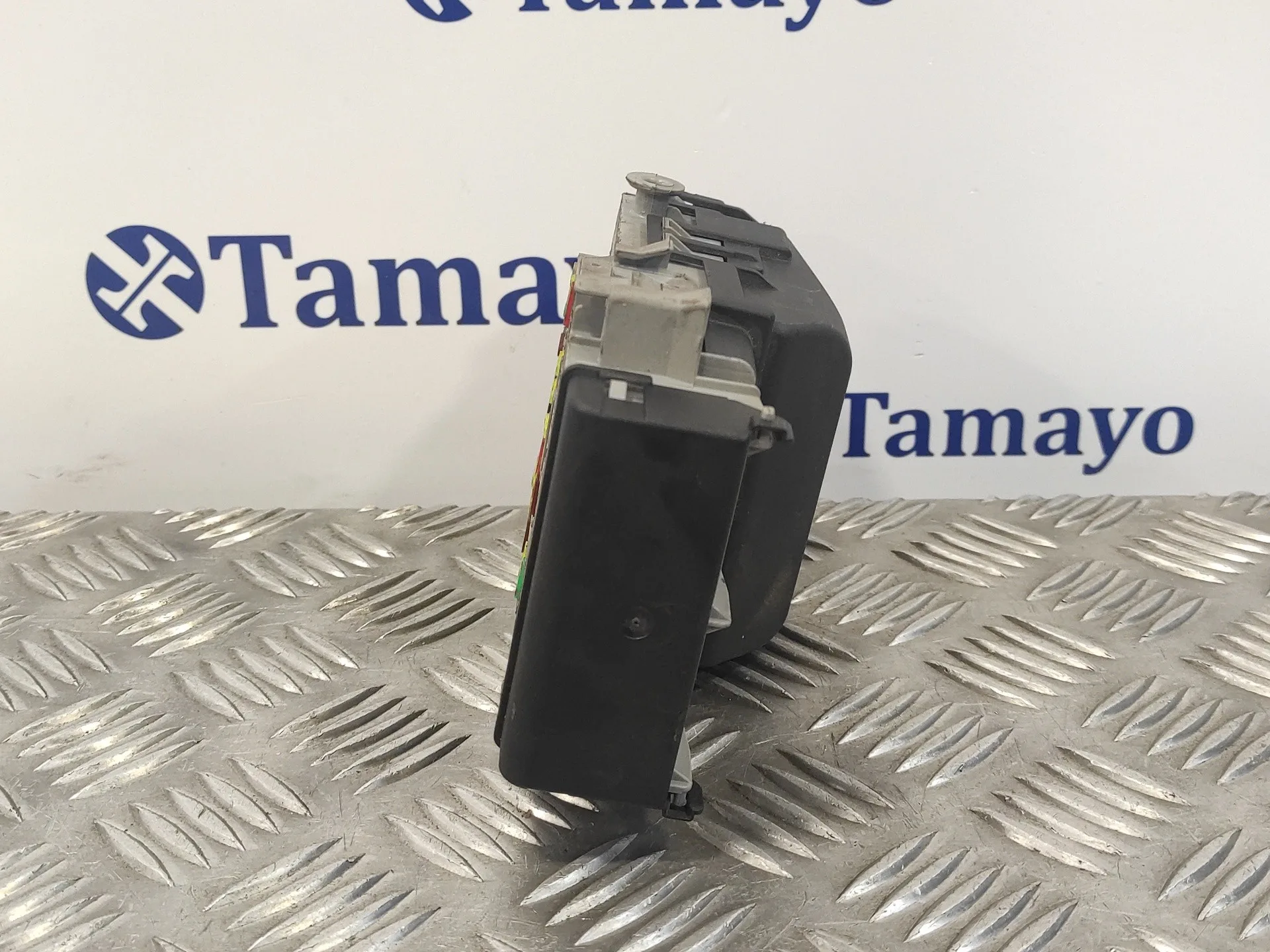 Caja Reles / Fusibles para Opel Astra J Lim.