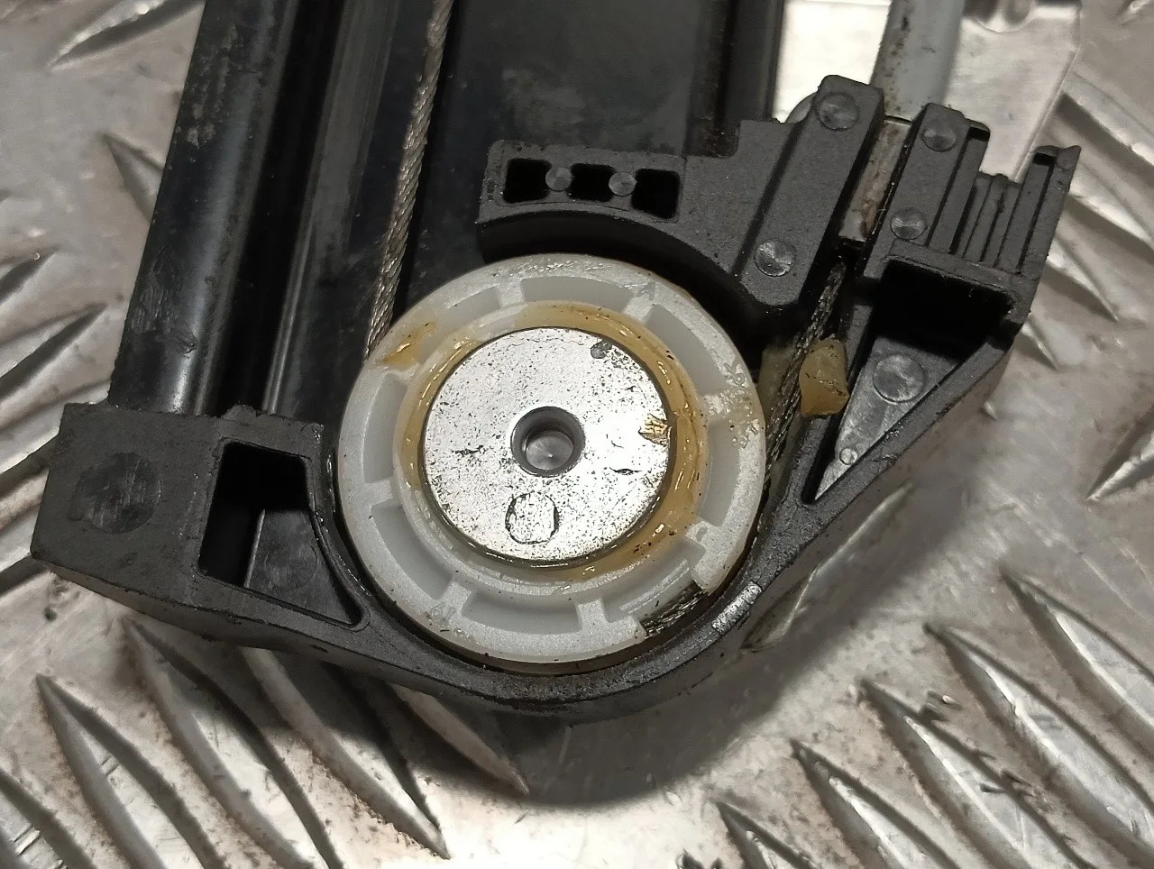 Elevalunas Delantero Izquierdo para Seat Ibiza (Kj1)