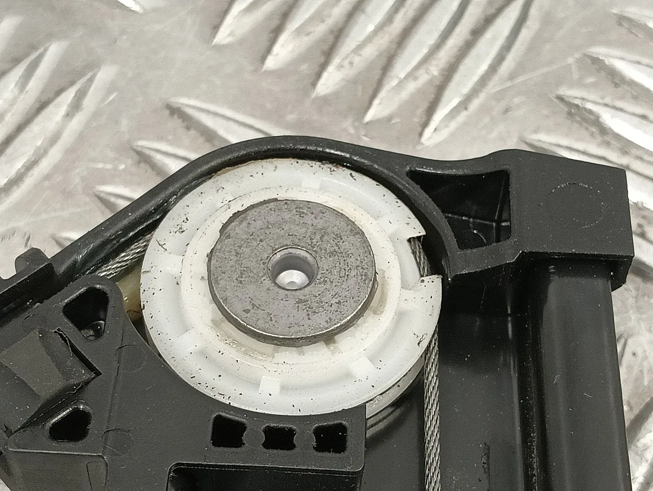 Elevalunas Delantero Izquierdo para Seat Ibiza (Kj1)