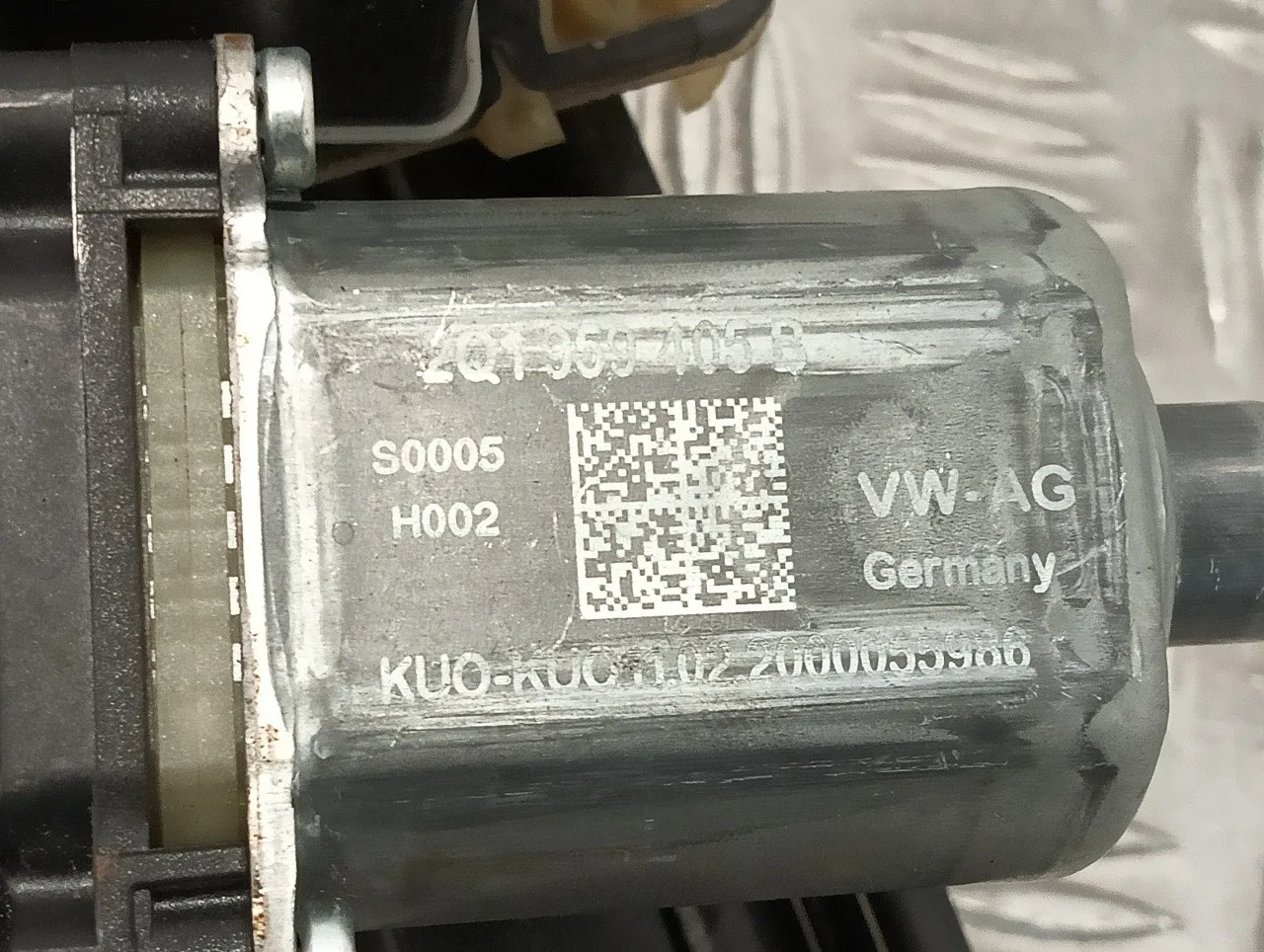 Elevalunas Delantero Izquierdo para Seat Ibiza (Kj1)