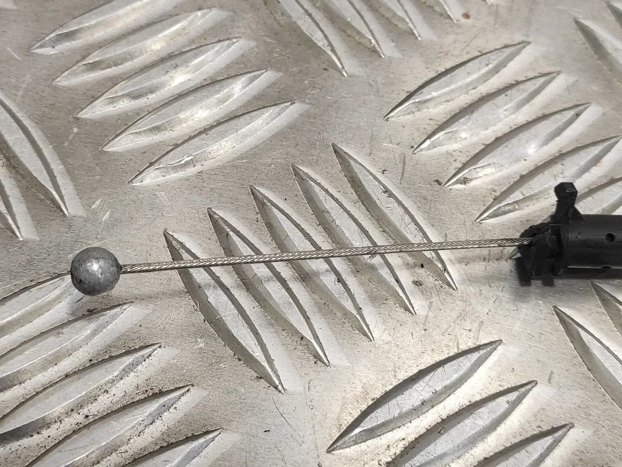 Cerradura Capot para Seat Ibiza (Kj1)