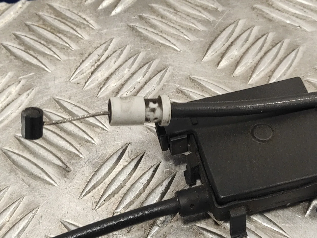 Cerradura Capot para Seat Ibiza (Kj1)