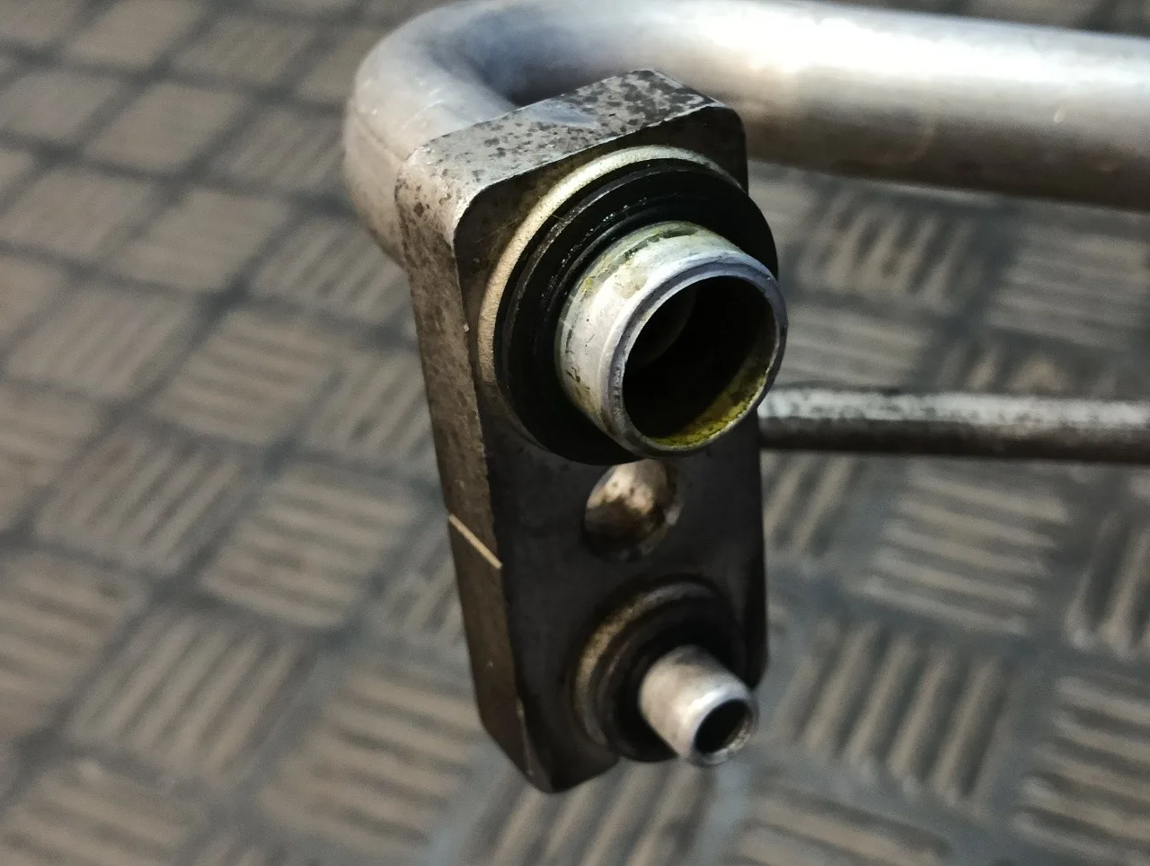 Tubo para Opel Astra J Lim.