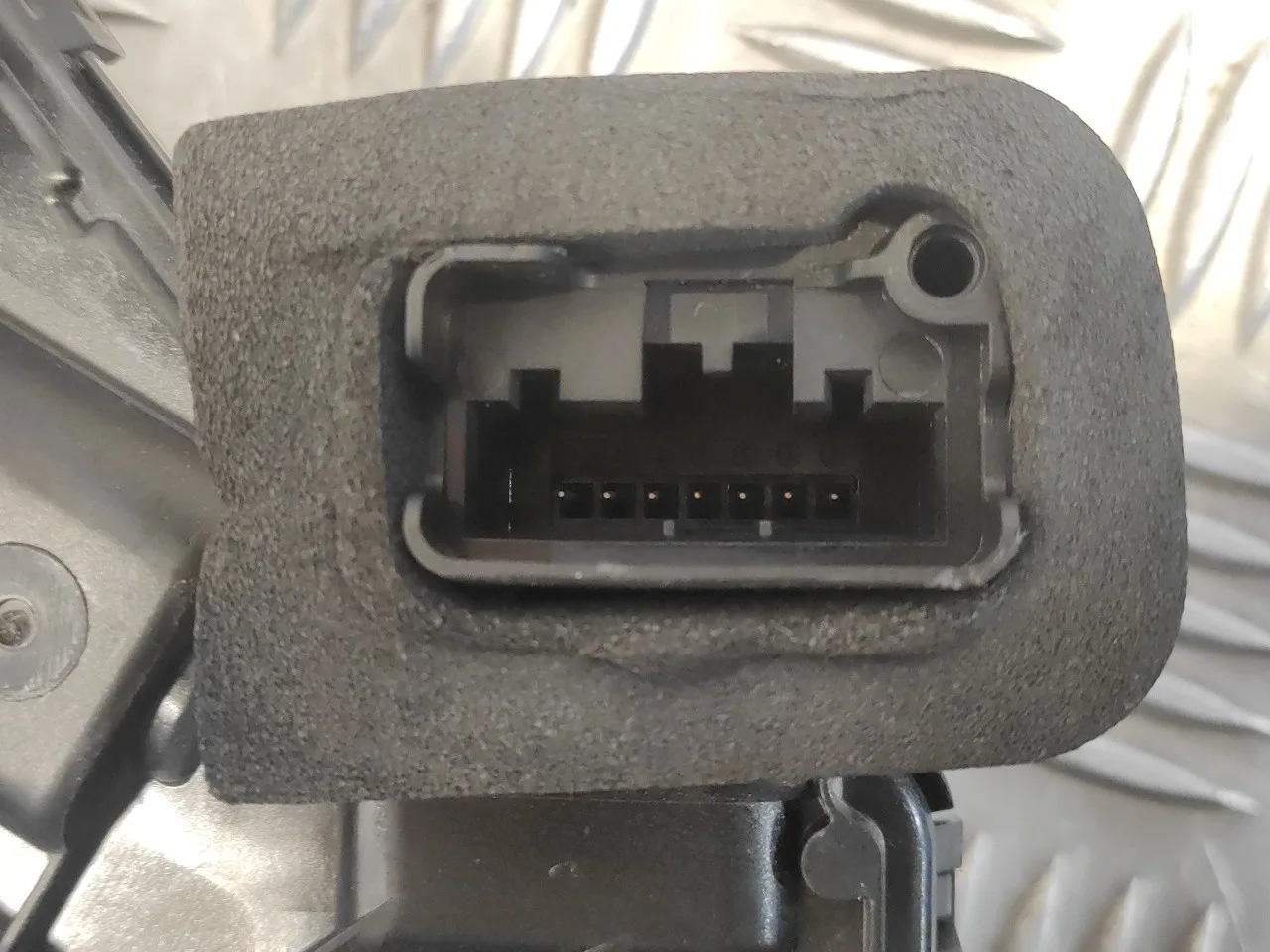 Cerradura Puerta Delantera Derecha para Seat Ibiza (Kj1)