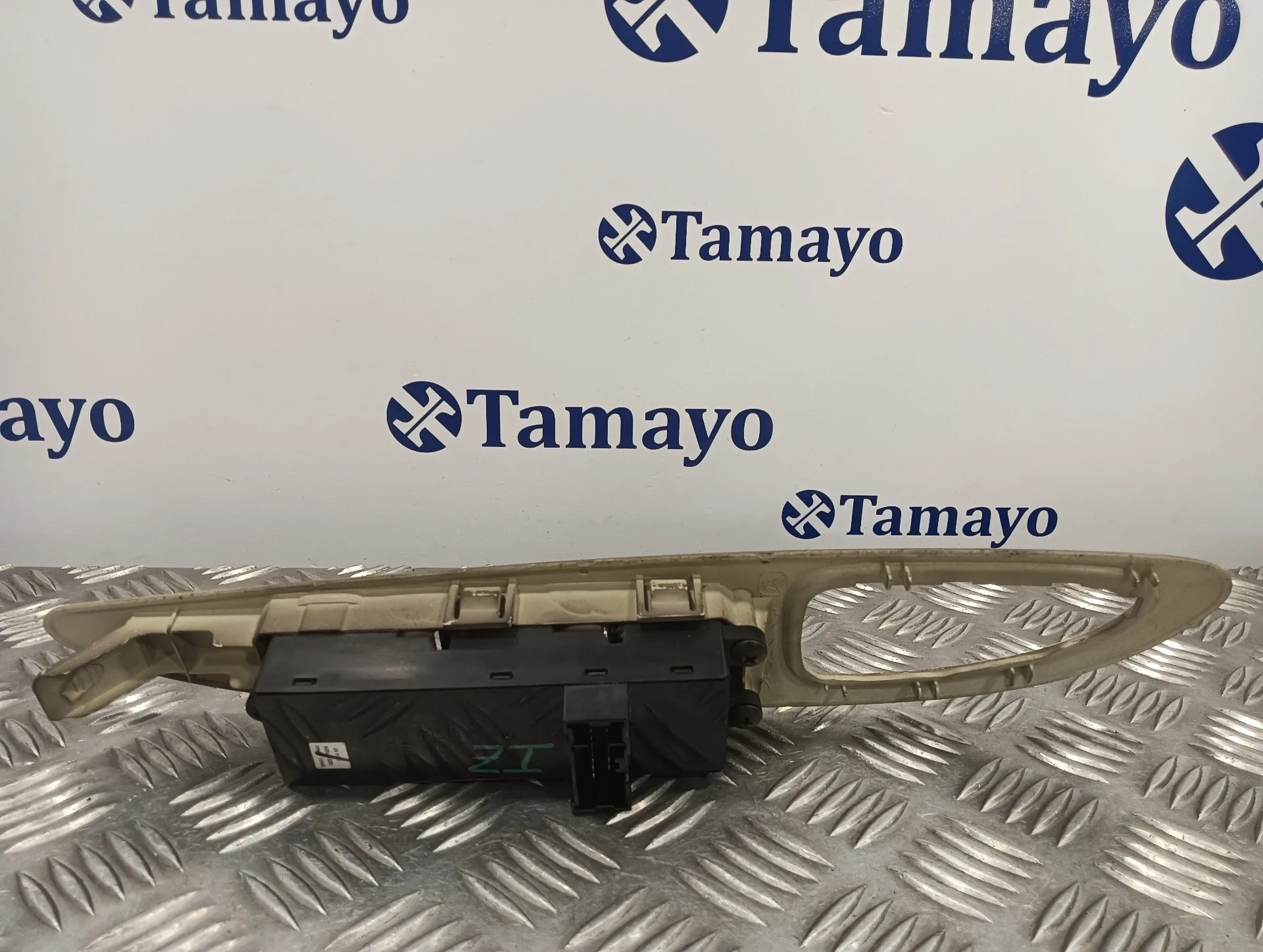 Mando Elevalunas Delantero Izquierdo para Nissan Primera Berlina (P12)