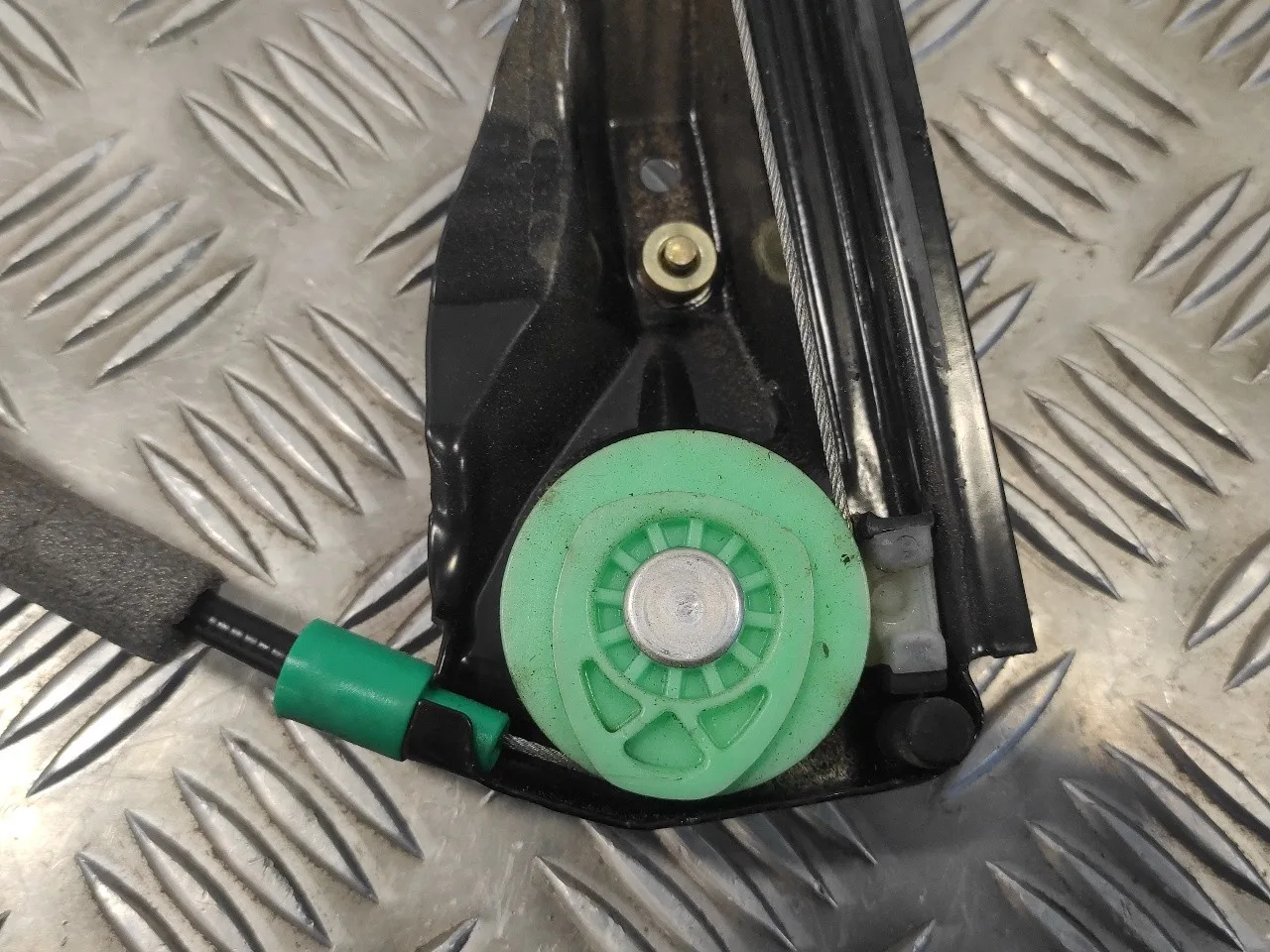 Elevalunas Delantero Derecho para Ford Focus Berlina (Cak)