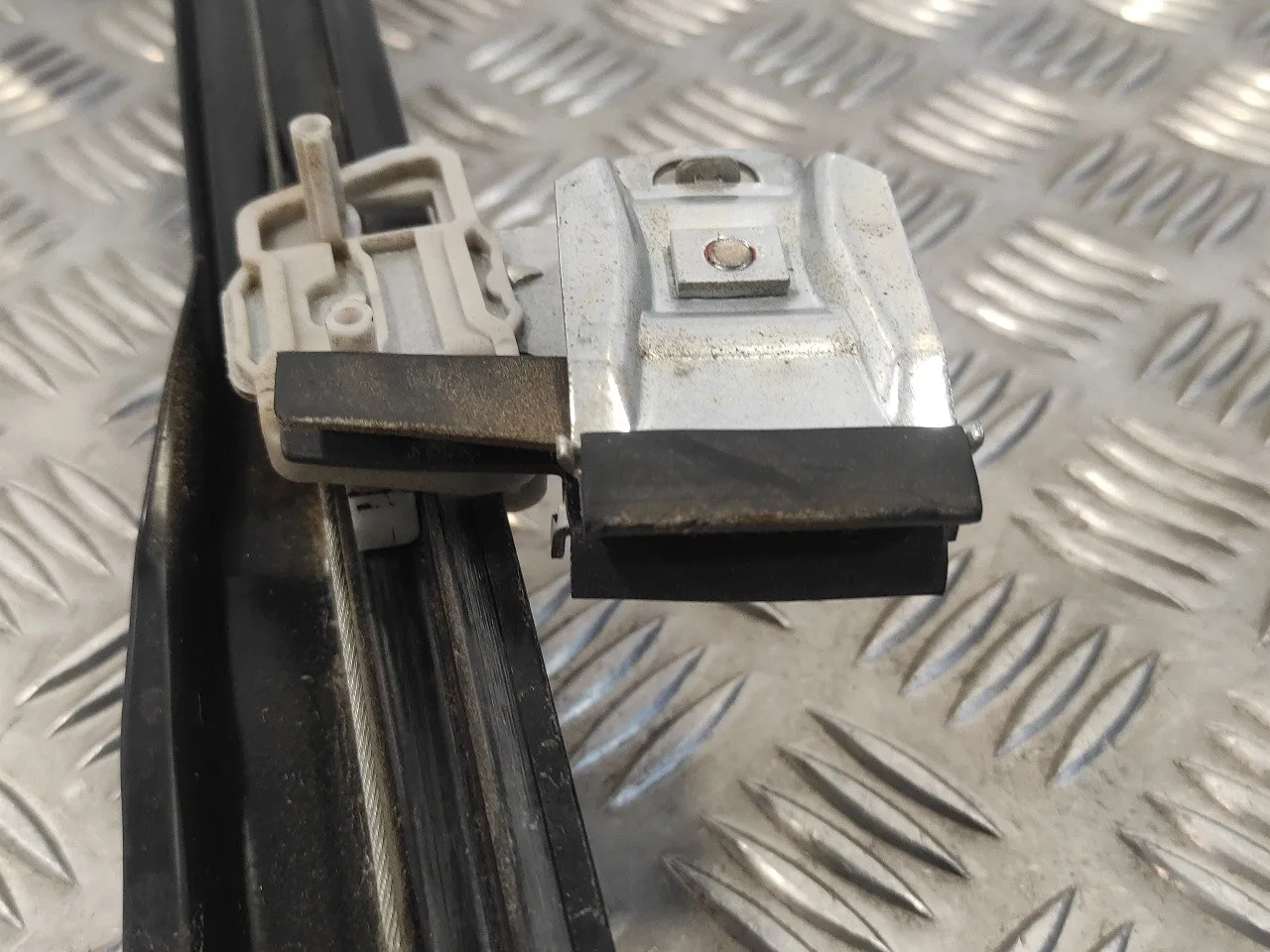 Elevalunas Delantero Derecho para Ford Focus Berlina (Cak)