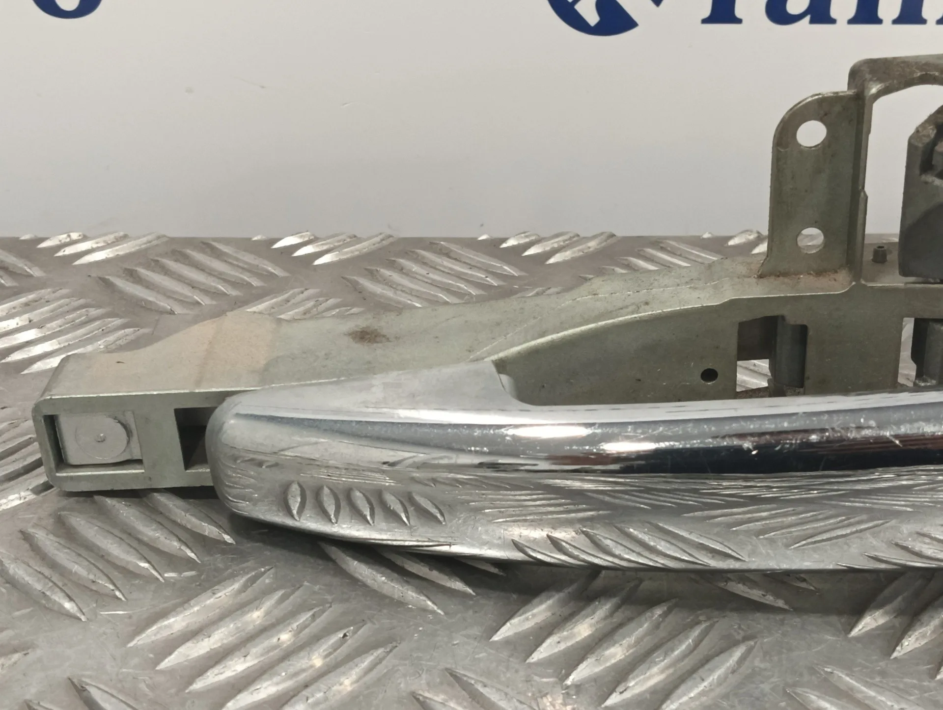 Maneta Exterior Delantera Izquierda para Citroën C4 Berlina