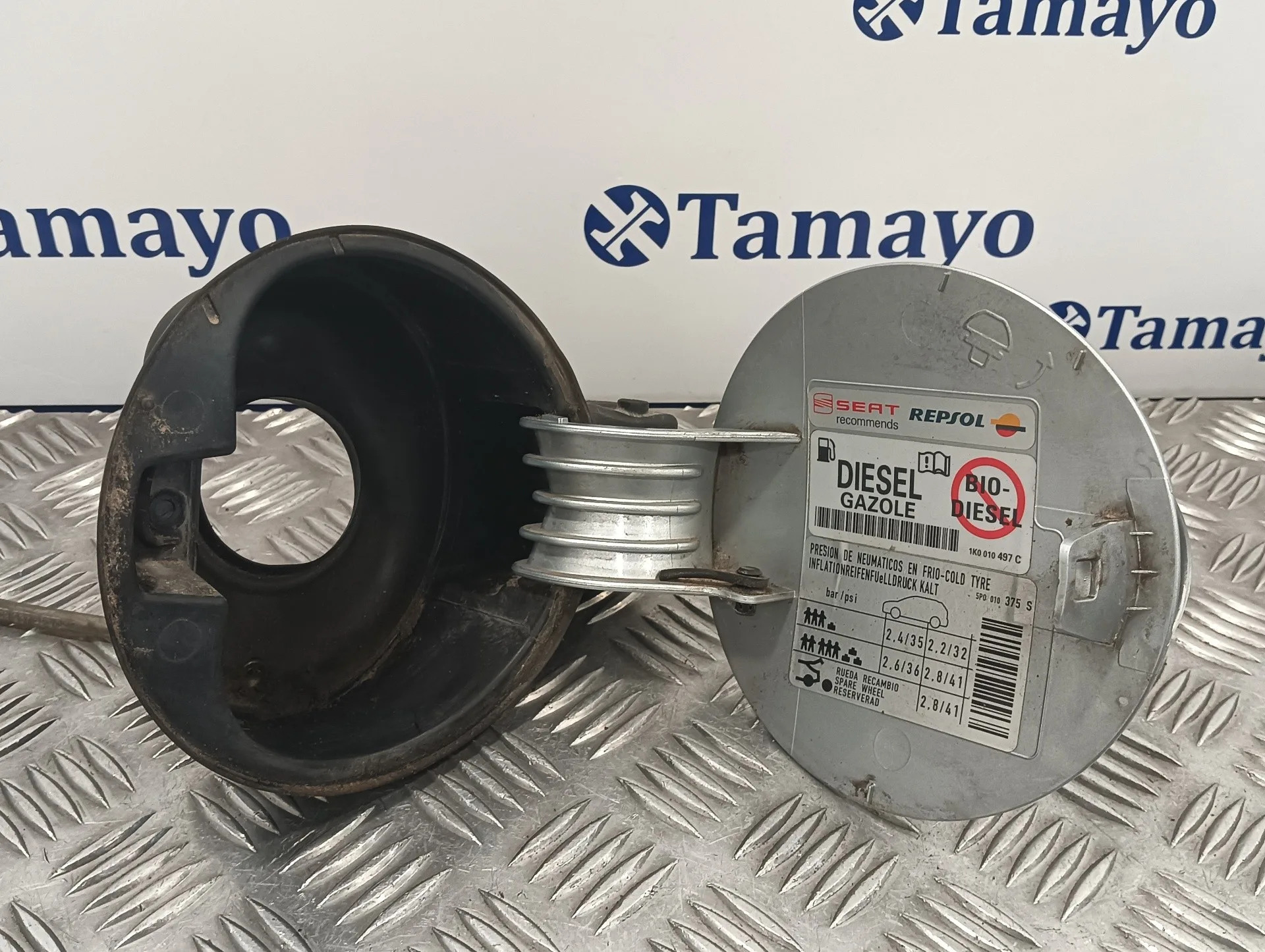 Tapa Exterior Combustible para Seat Leon (1P1)